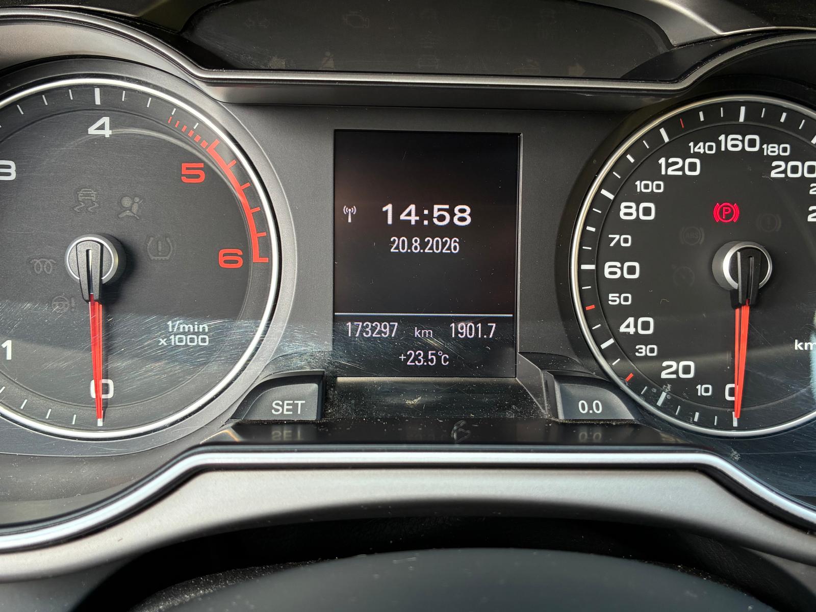 AUDI A4 Avant 2.0 TDI multitronic-image-14