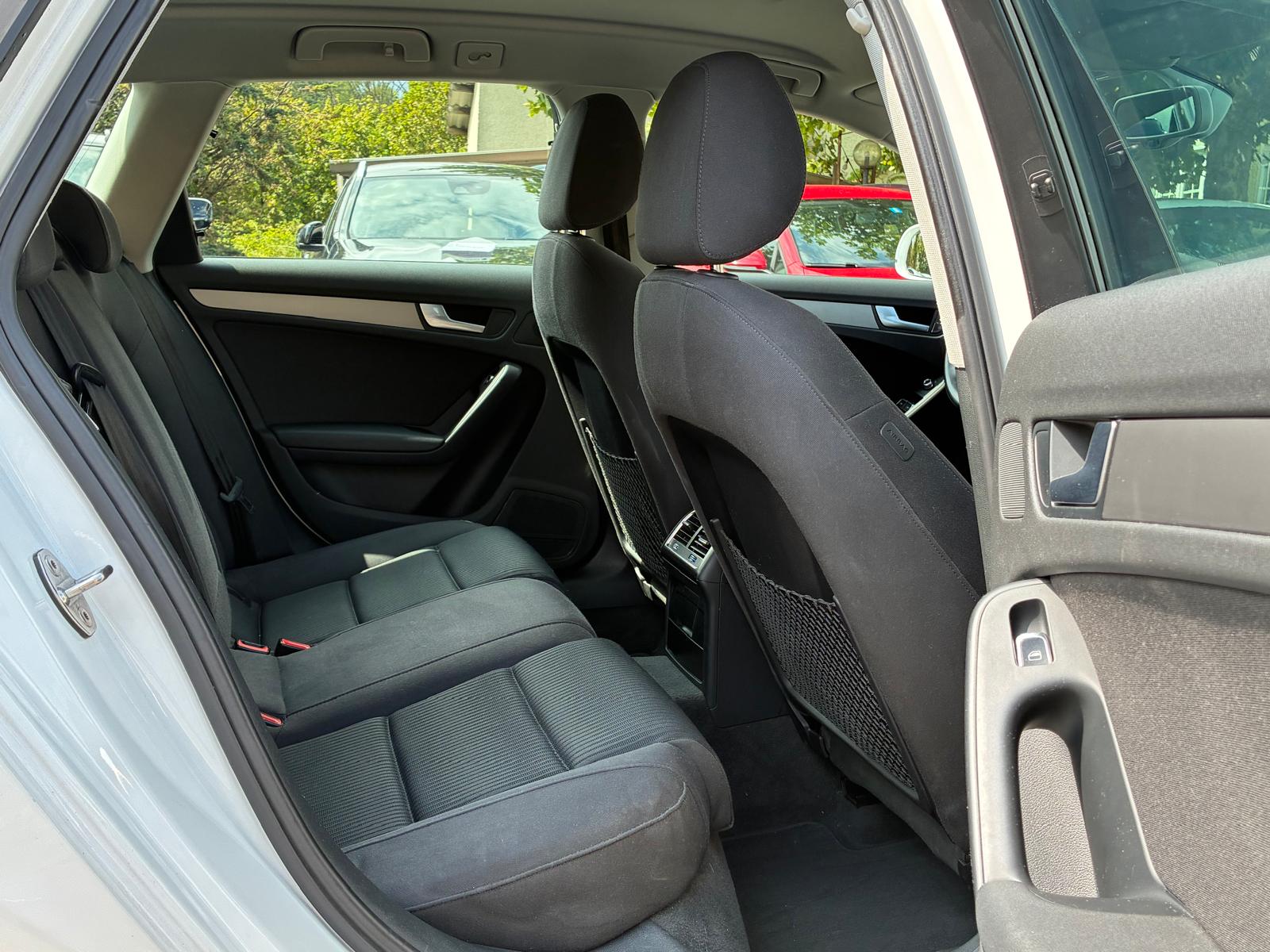 AUDI A4 Avant 2.0 TDI multitronic-image-11