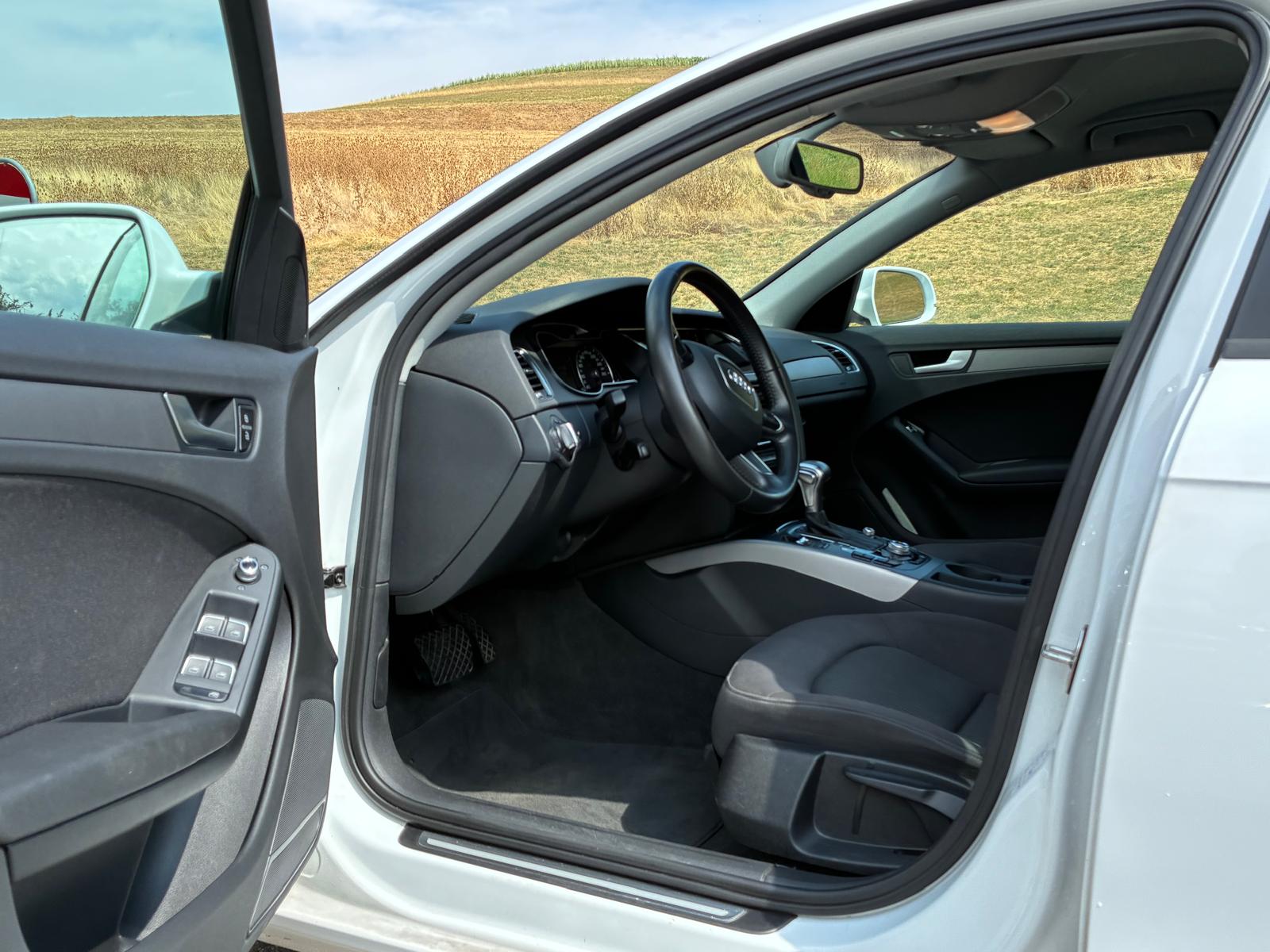 AUDI A4 Avant 2.0 TDI multitronic-image-10