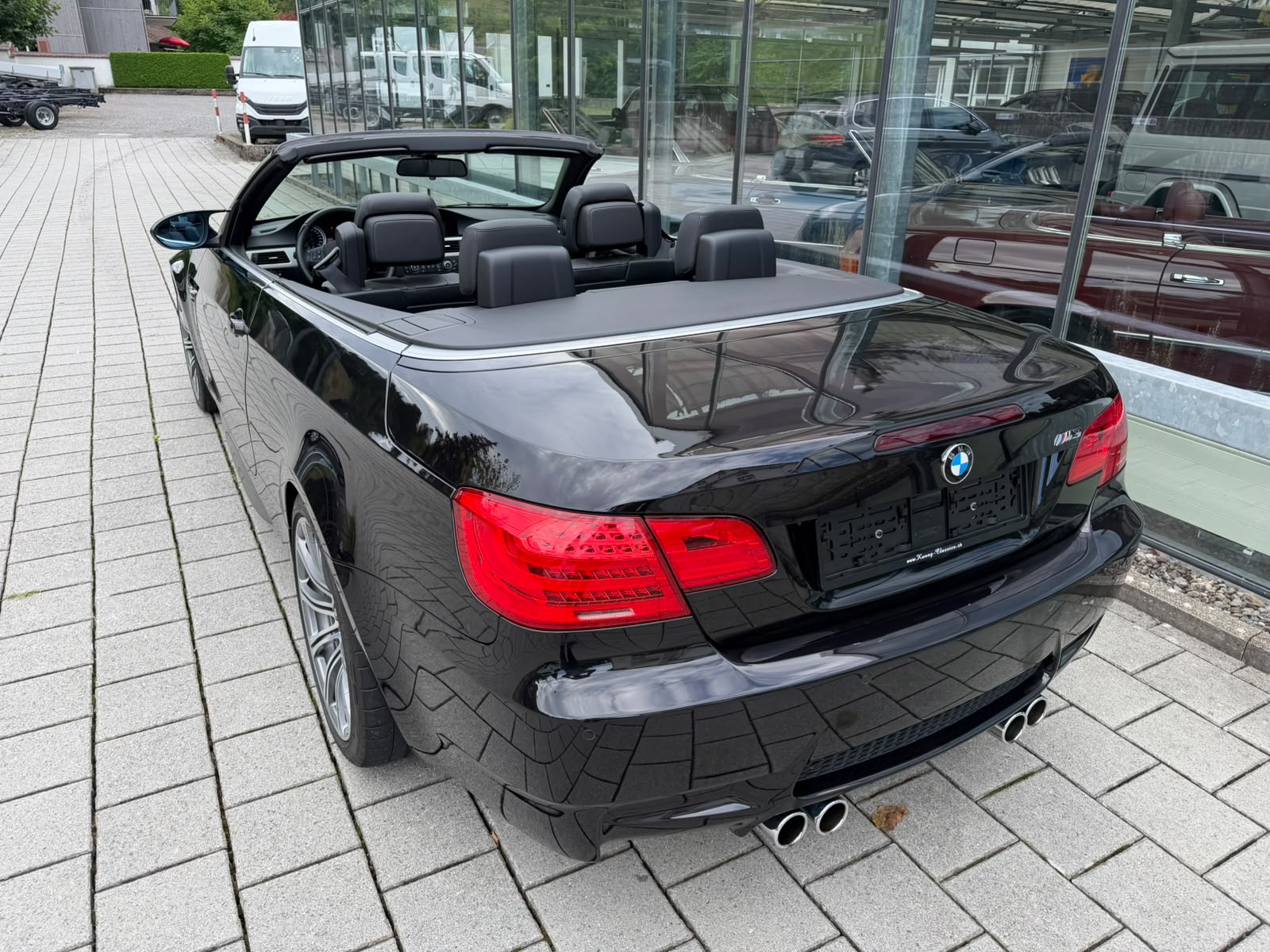 BMW M3 Cabriolet-image-3