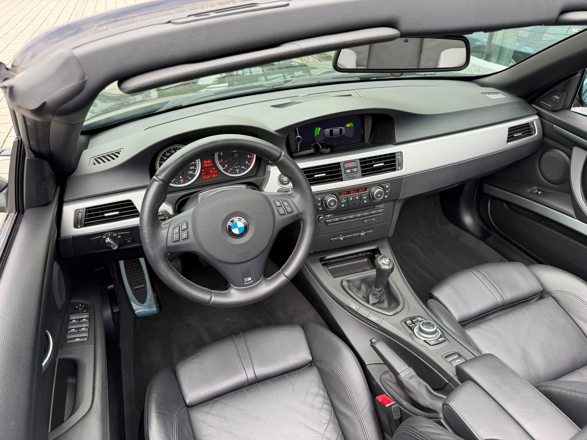 BMW M3 Cabriolet-image-10