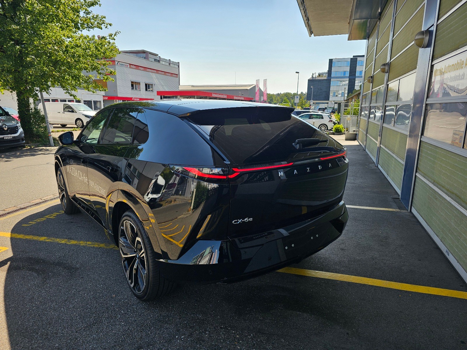 MAZDA CX-6e Takumi-image-2