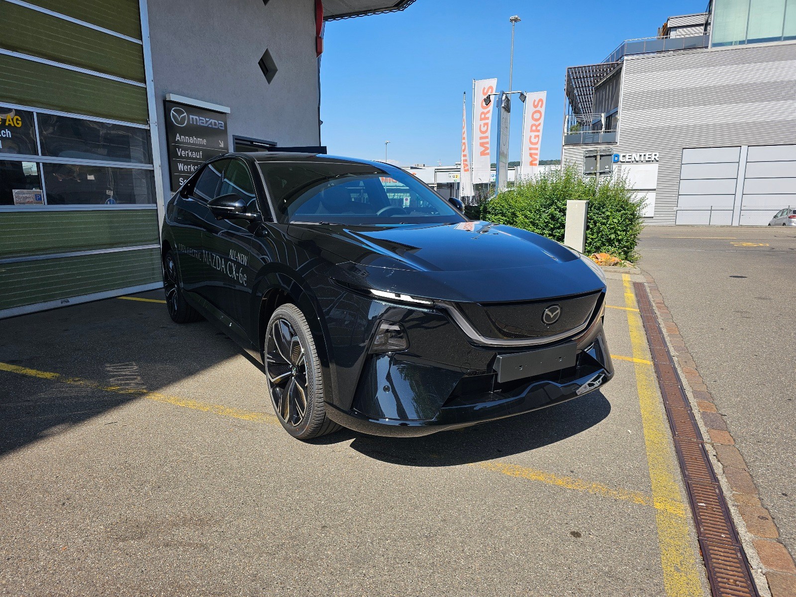 MAZDA CX-6e Takumi-image-4