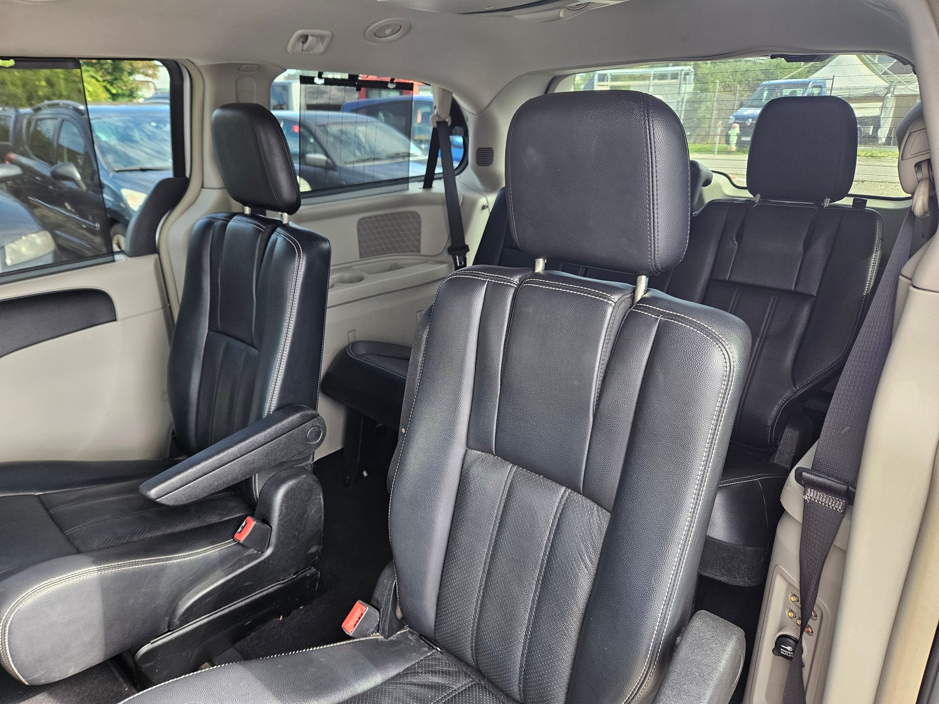 LANCIA Voyager 2.8D Gold Automatic-image-7