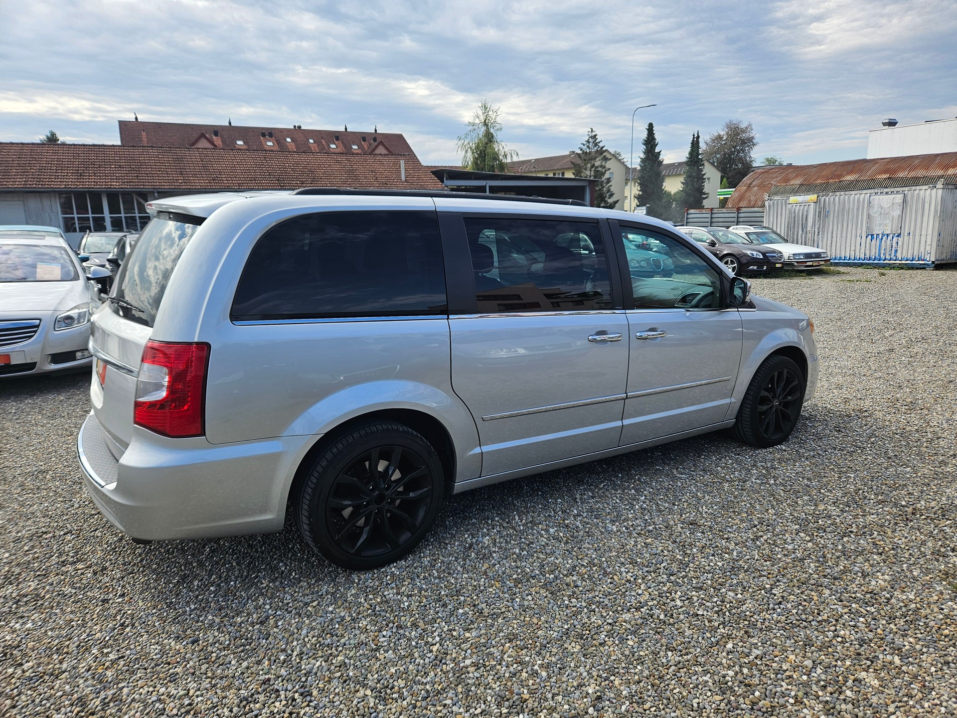 LANCIA Voyager 2.8D Gold Automatic-image-3