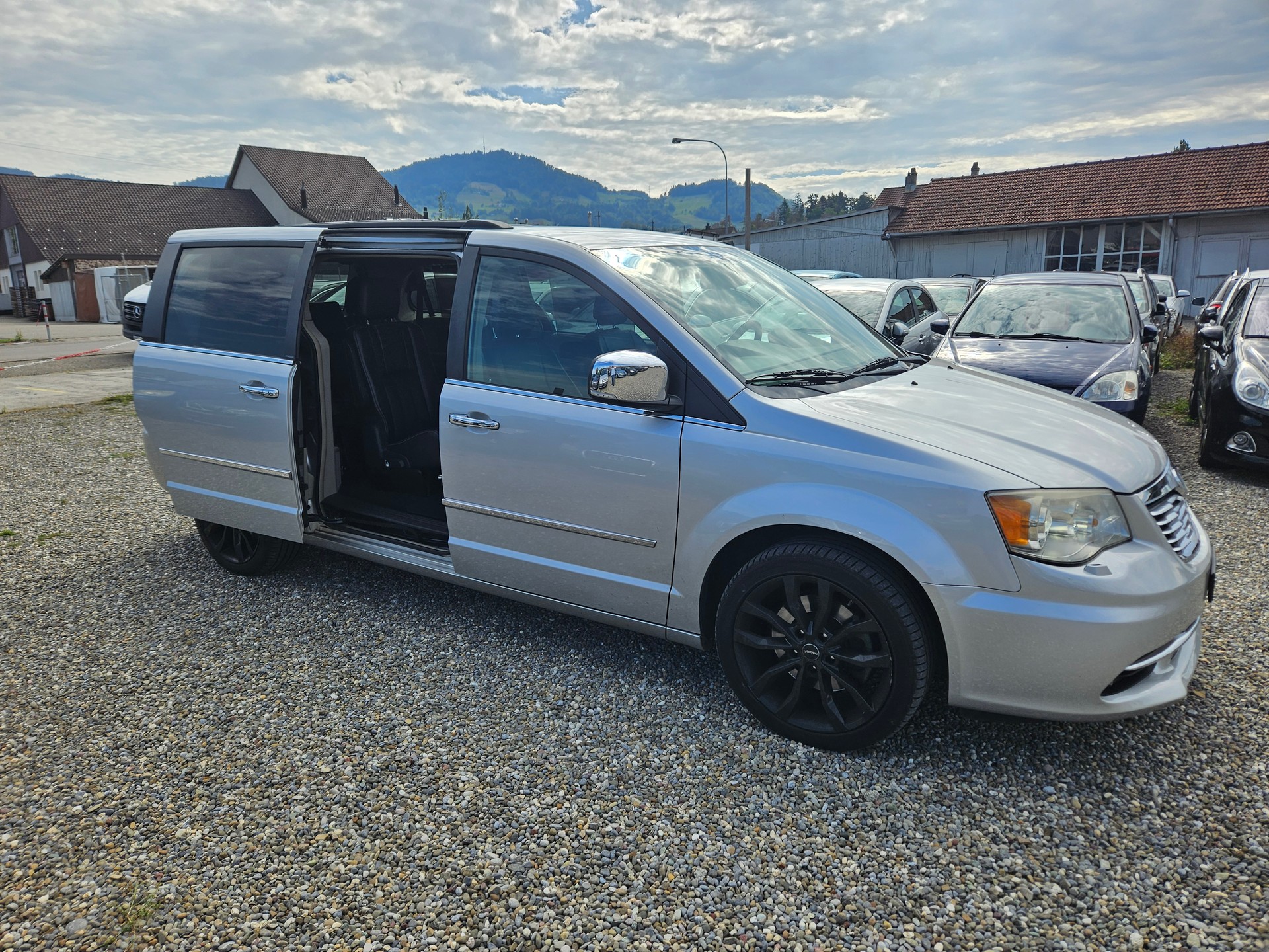 LANCIA Voyager 2.8D Gold Automatic-image-12