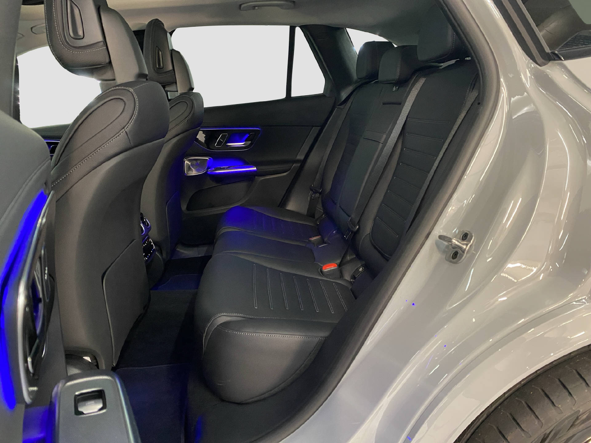 MERCEDES-BENZ GLC 300 d AMG Line 4MATIC-image-11