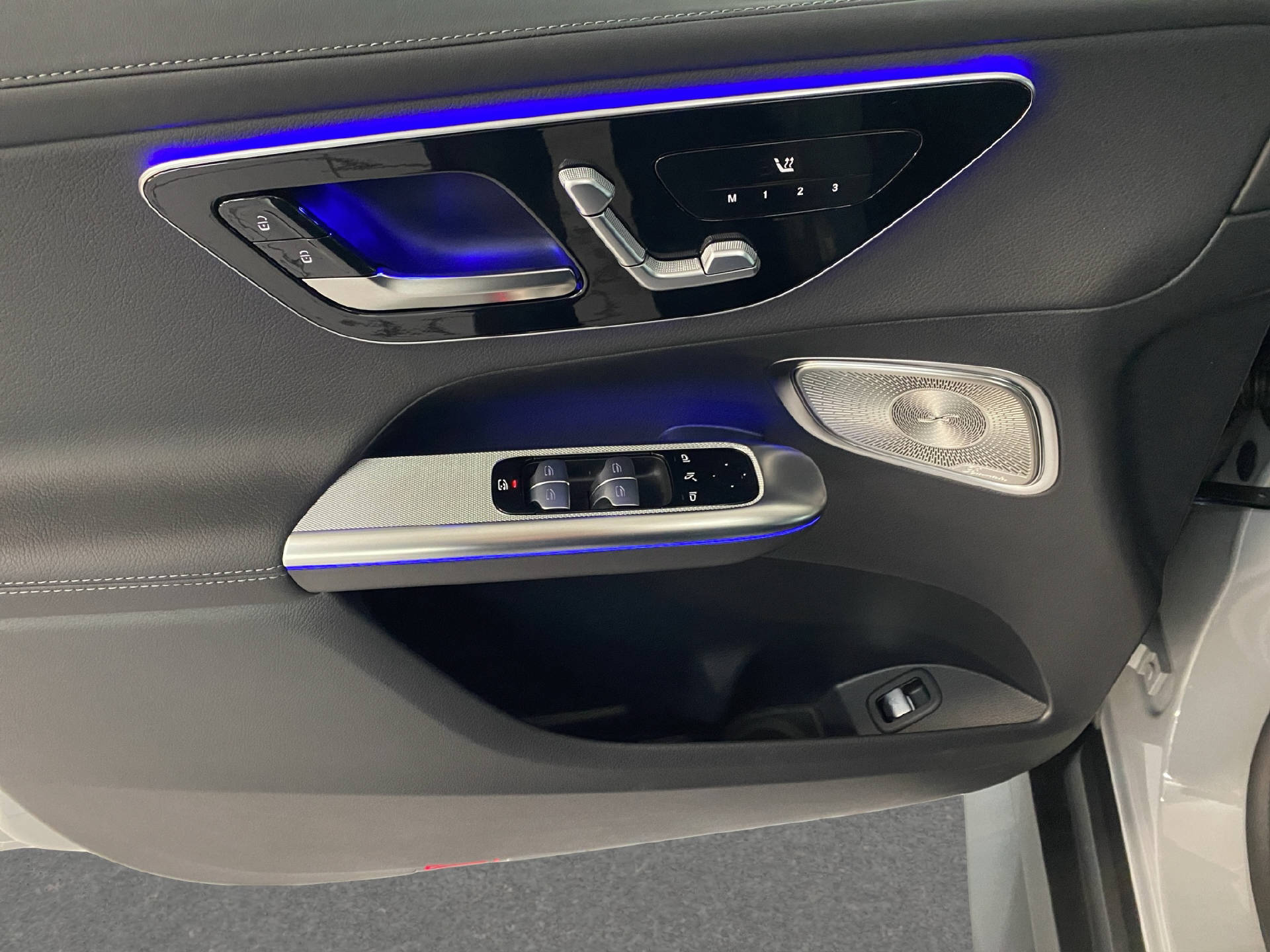 MERCEDES-BENZ GLC 300 d AMG Line 4MATIC-image-10