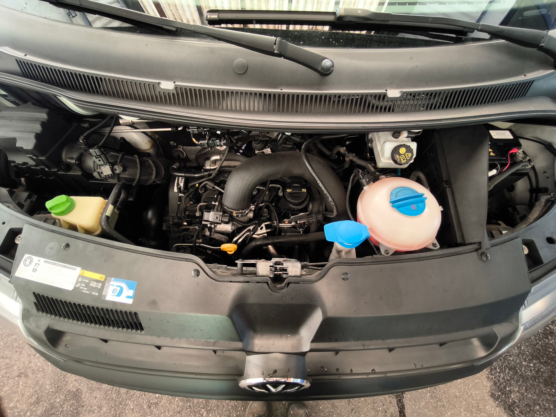VW T5 2.0 TDI-image-28
