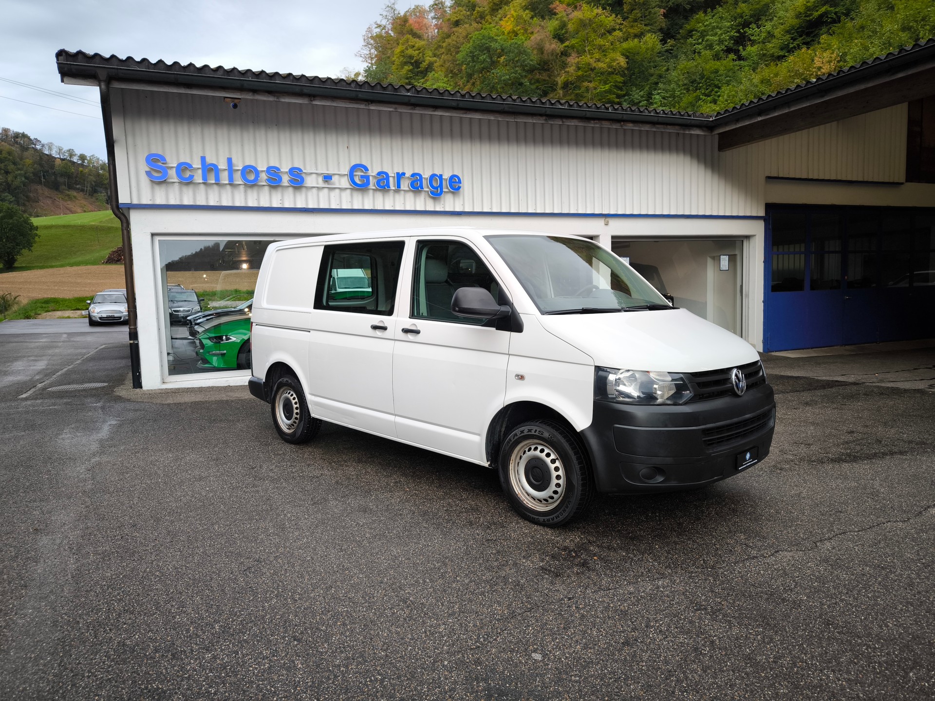 VW T5 2.0 TDI-image-0