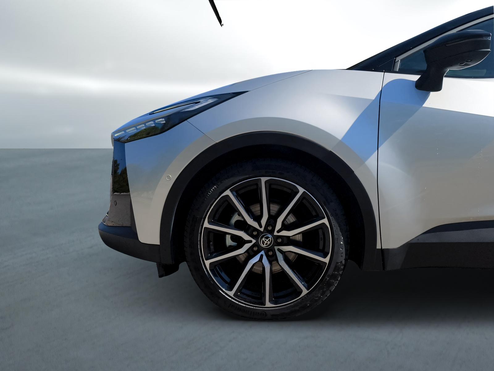 TOYOTA C-HR 2.0 HEV GR Sport 4x4-image-17