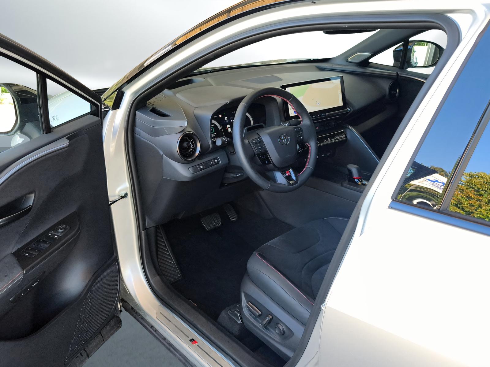TOYOTA C-HR 2.0 HEV GR Sport 4x4-image-16