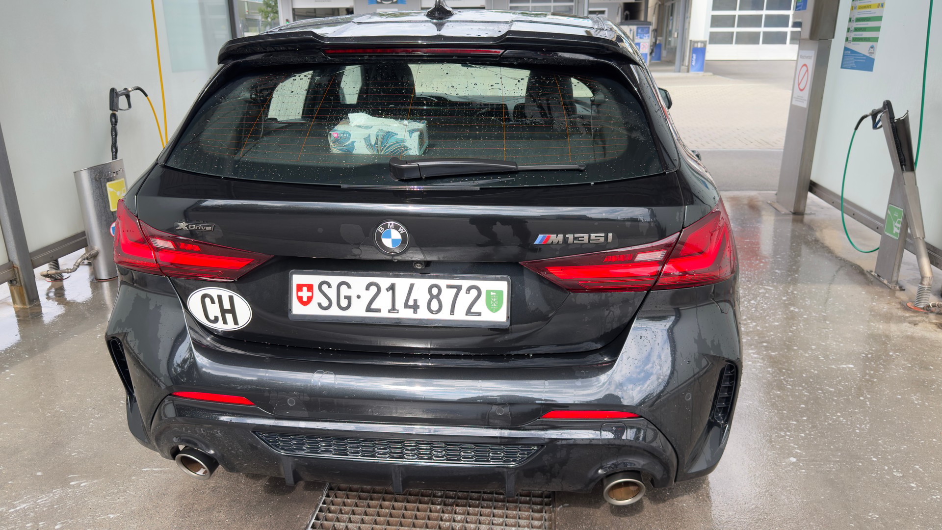 BMW M135i xDrive-image-1