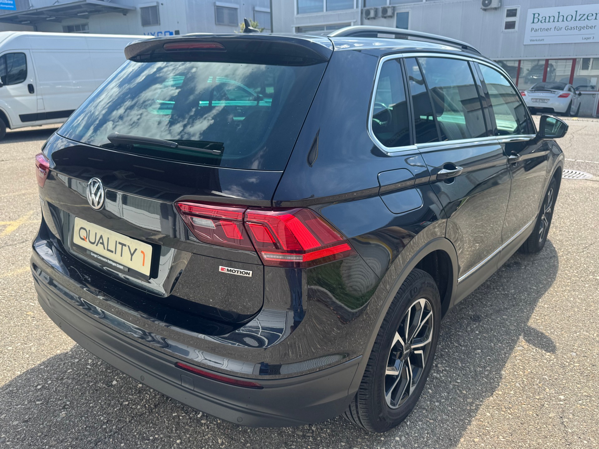 VW Tiguan 2.0 TDI SCR Comfortline 4Motion DSG-image-7