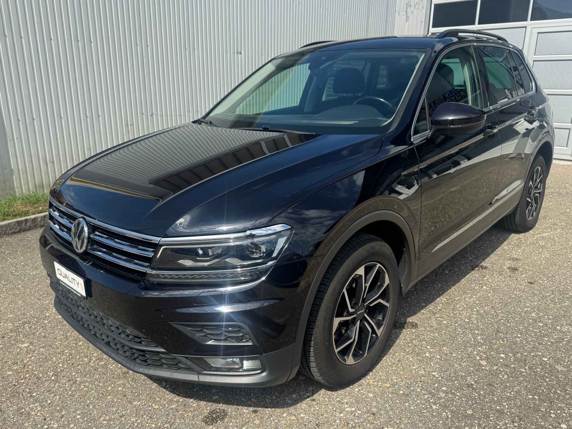 VW Tiguan 2.0 TDI SCR Comfortline 4Motion DSG-image-0