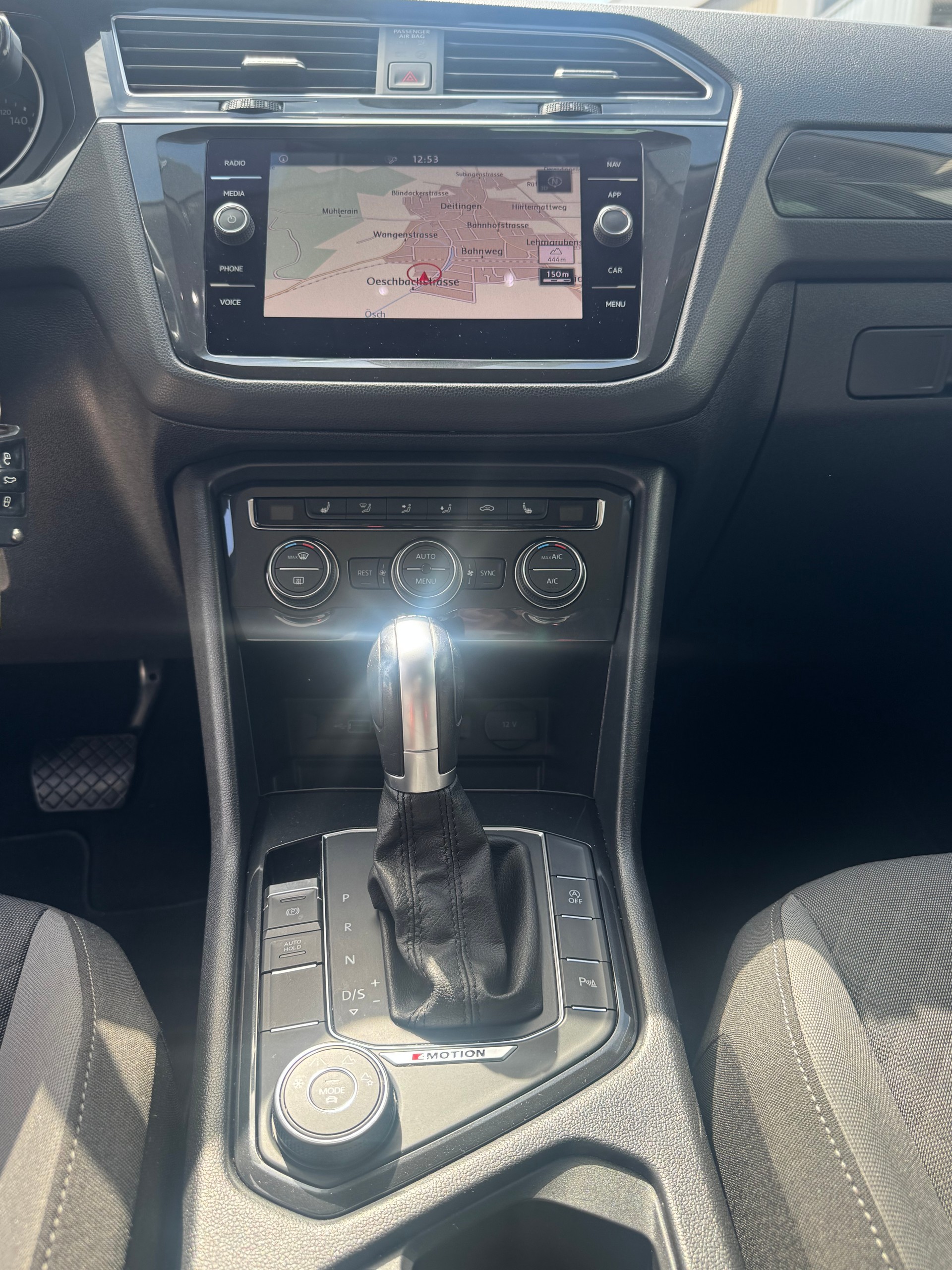 VW Tiguan 2.0 TDI SCR Comfortline 4Motion DSG-image-12