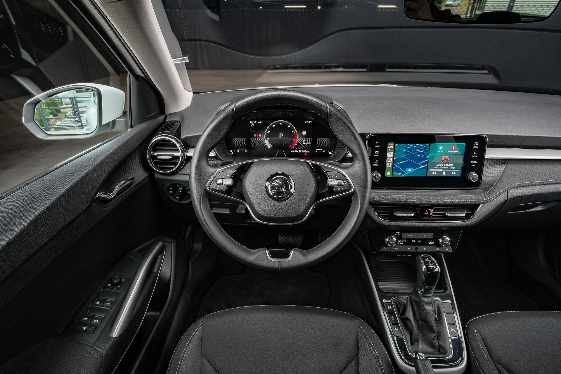 SKODA Fabia 1.0 TSI Top Selection DSG-image-15