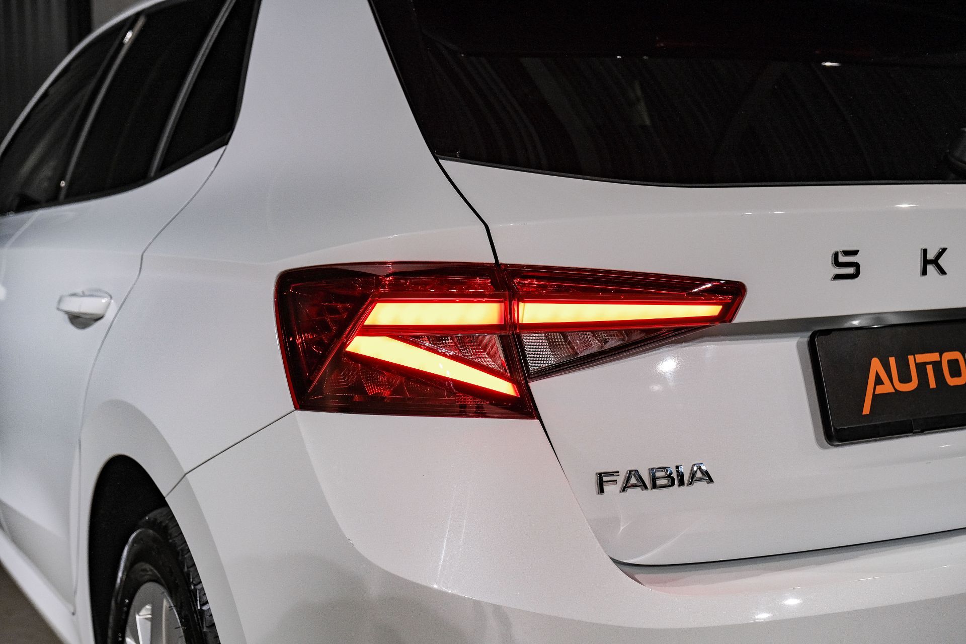 SKODA Fabia 1.0 TSI Top Selection DSG-image-26