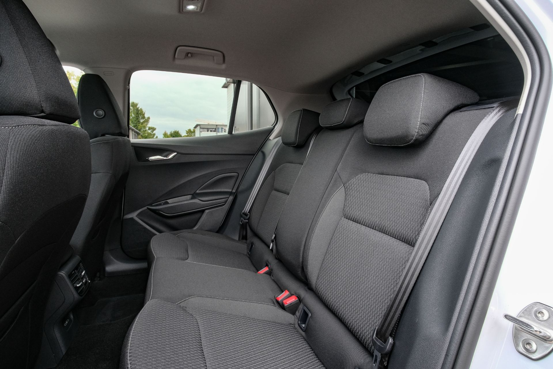 SKODA Fabia 1.0 TSI Top Selection DSG-image-11