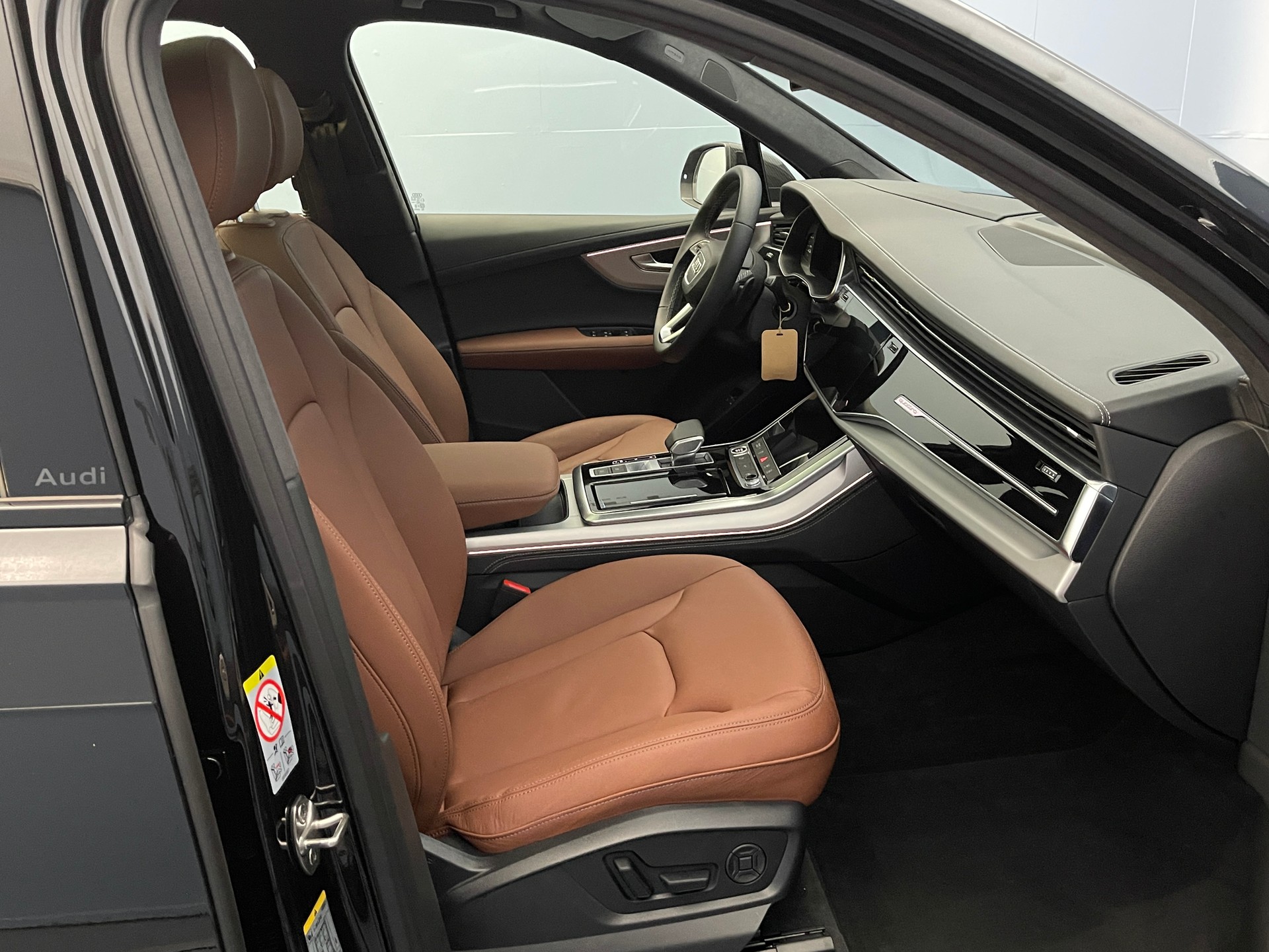 AUDI Q7 SUV 3.0 TFSI e S Line quattro 290 T-Tronic-image-8