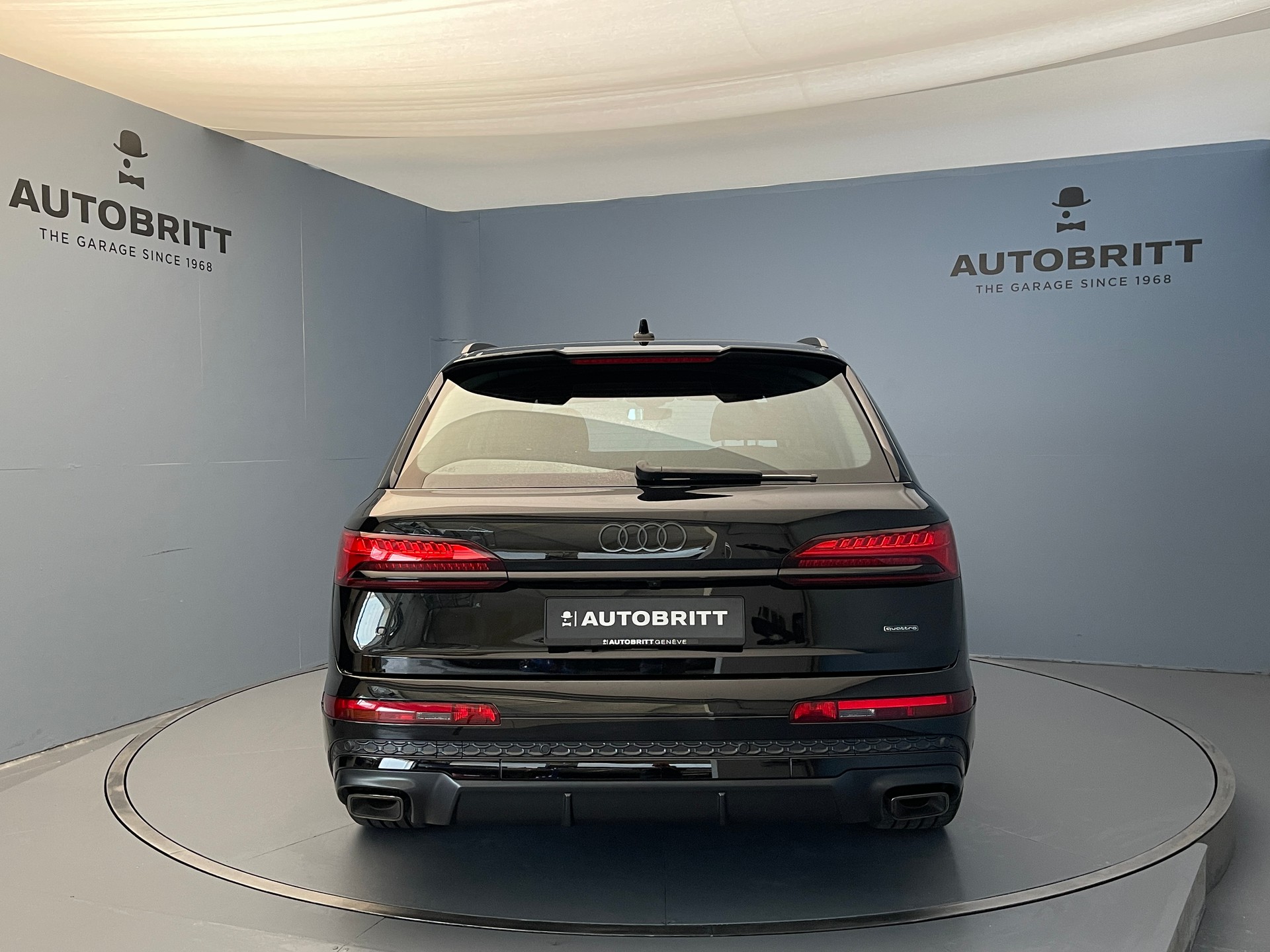 AUDI Q7 SUV 3.0 TFSI e S Line quattro 290 T-Tronic-image-4