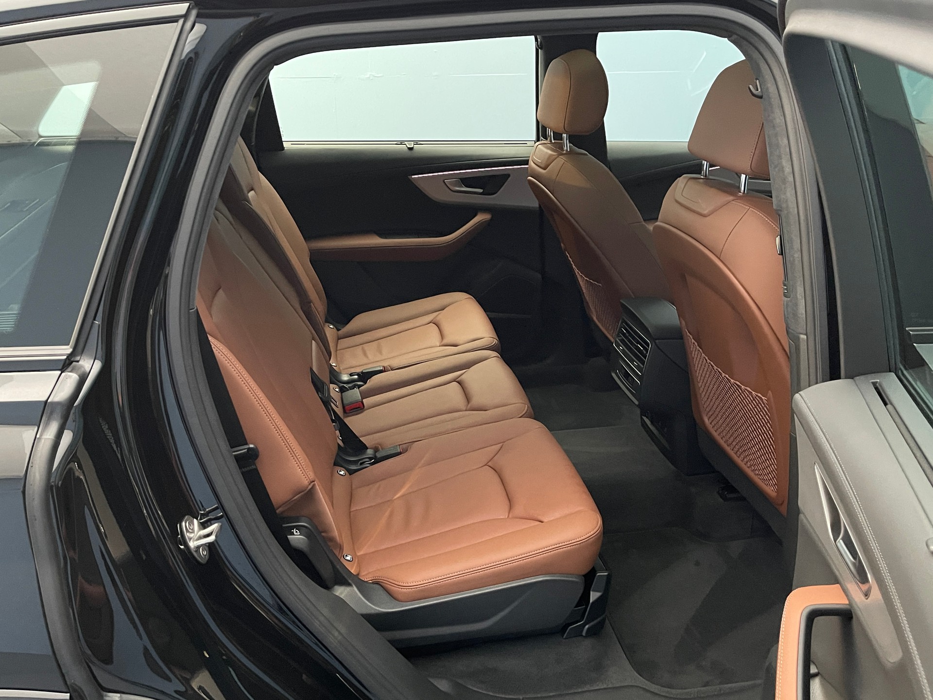 AUDI Q7 SUV 3.0 TFSI e S Line quattro 290 T-Tronic-image-9