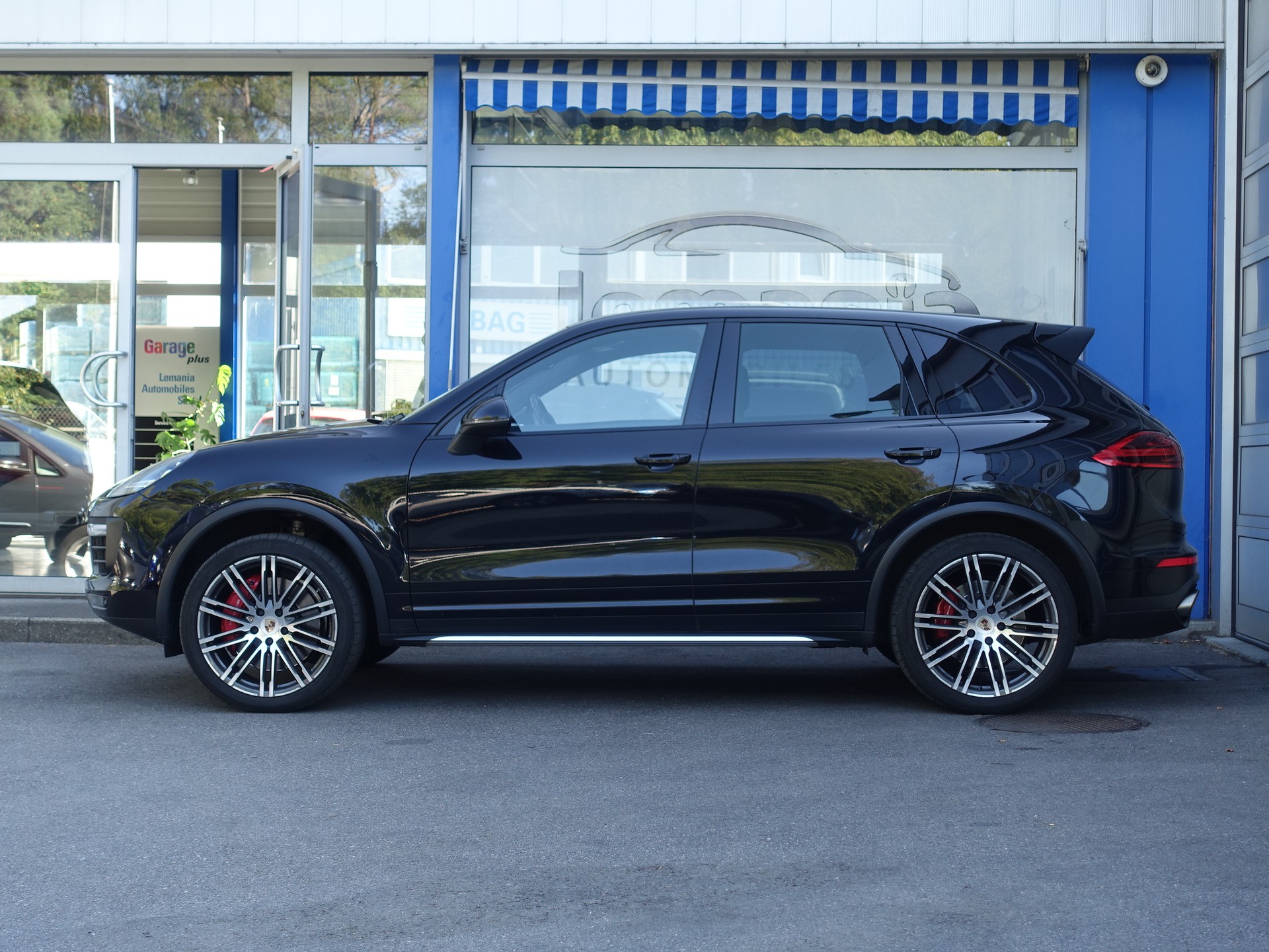 PORSCHE Cayenne Turbo-image-6