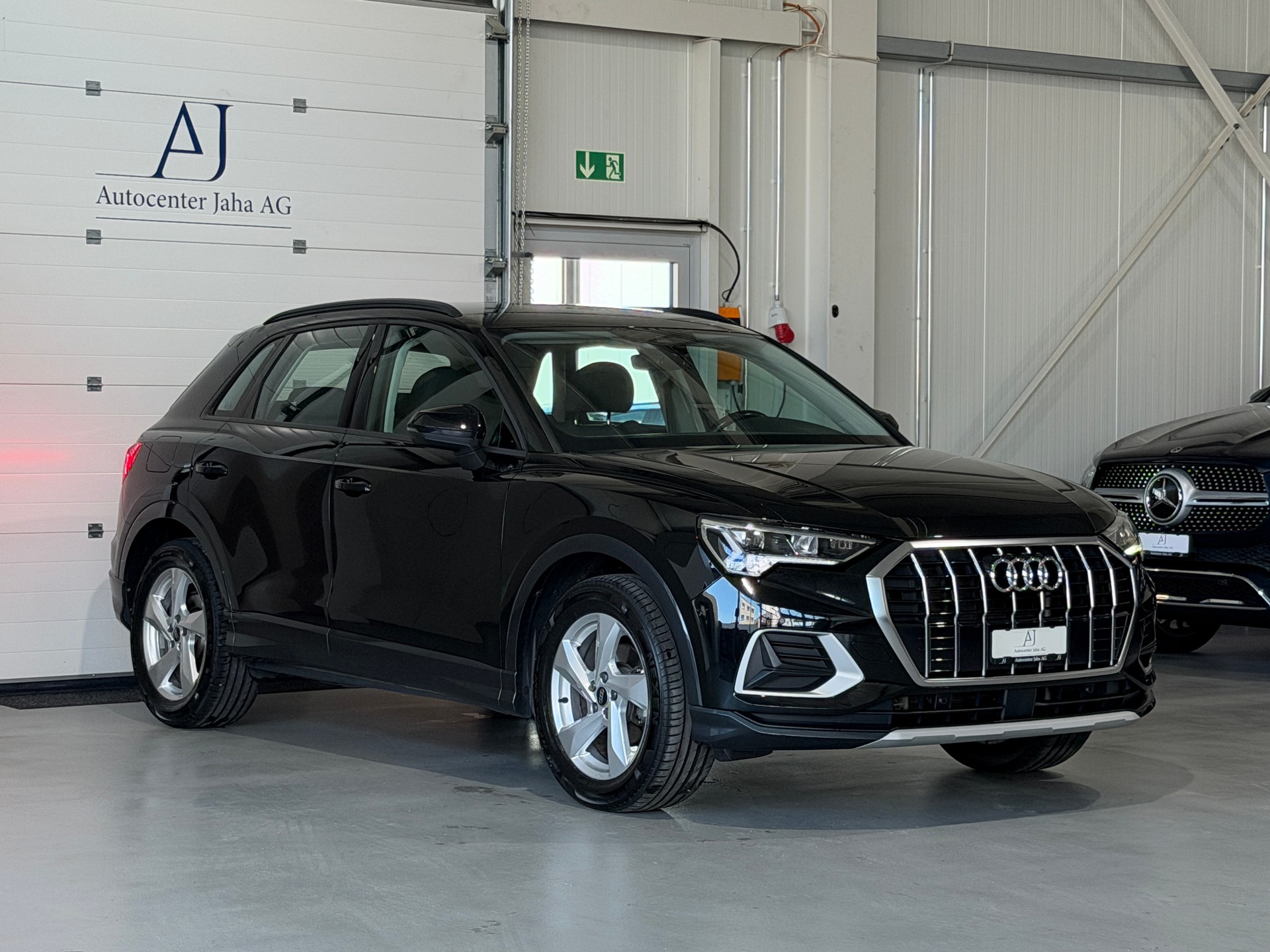 AUDI Q3 35 TFSI advanced Attraction S-tronic (CH)-image-4