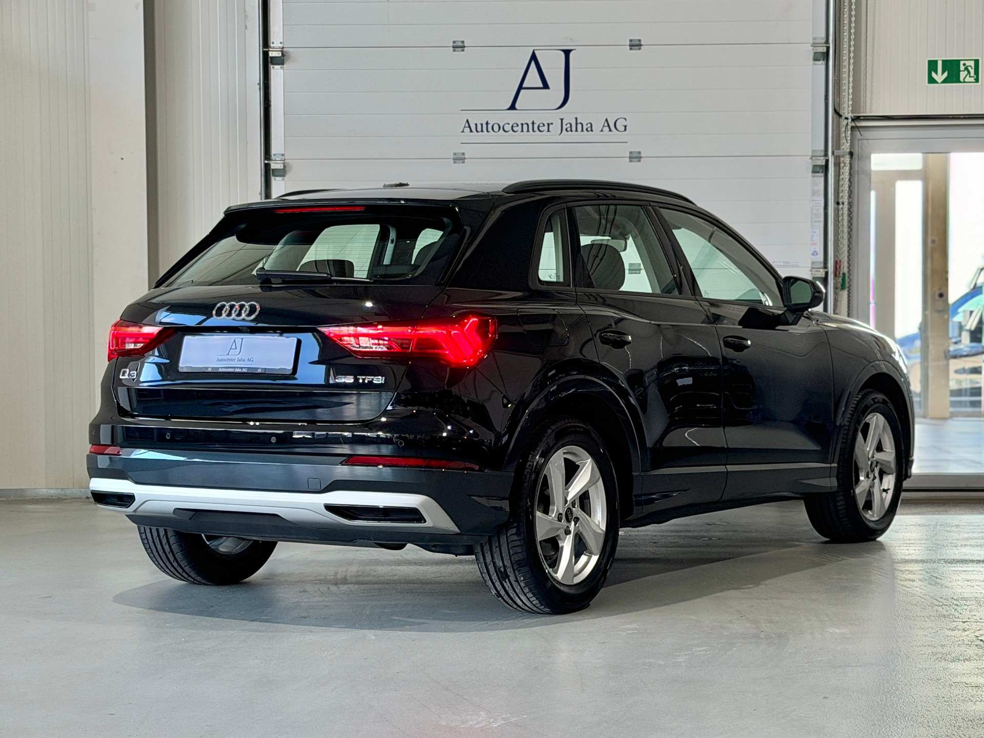 AUDI Q3 35 TFSI advanced Attraction S-tronic (CH)-image-6