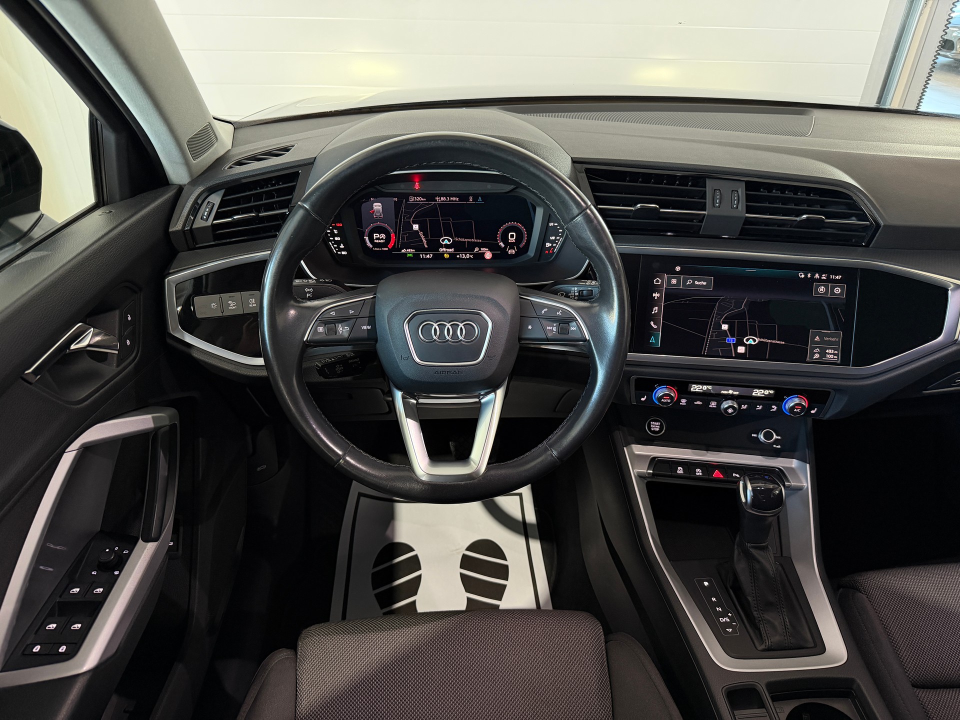 AUDI Q3 35 TFSI advanced Attraction S-tronic (CH)-image-8