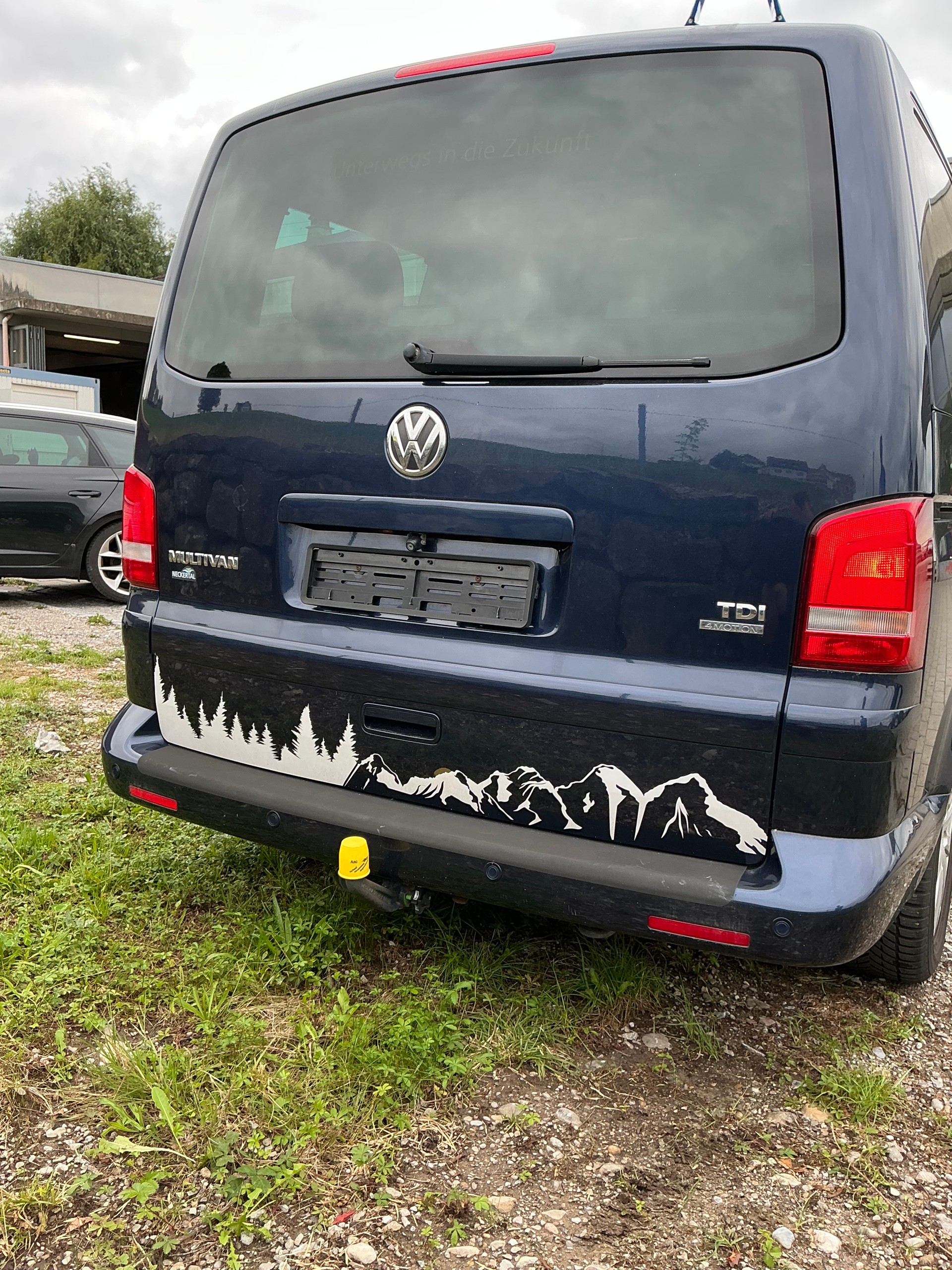 VW T5 2.0 TDI 140 Family 4motion-image-2