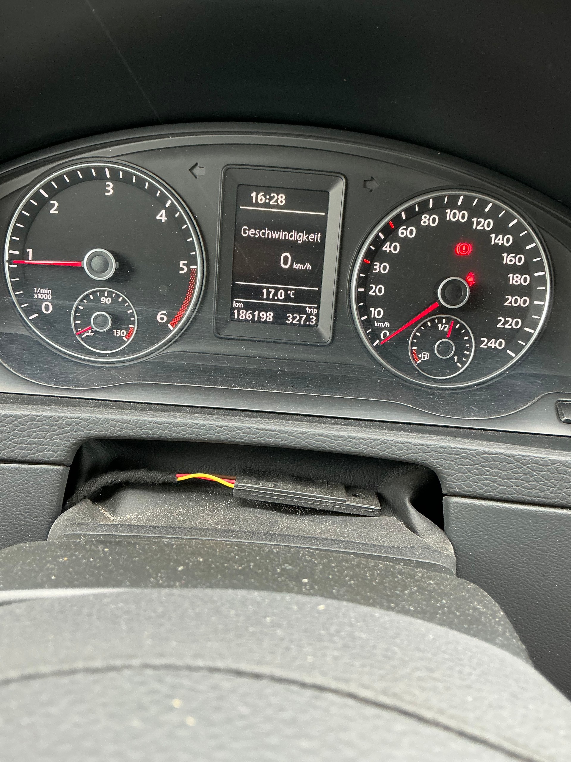 VW T5 2.0 TDI 140 Family 4motion-image-3
