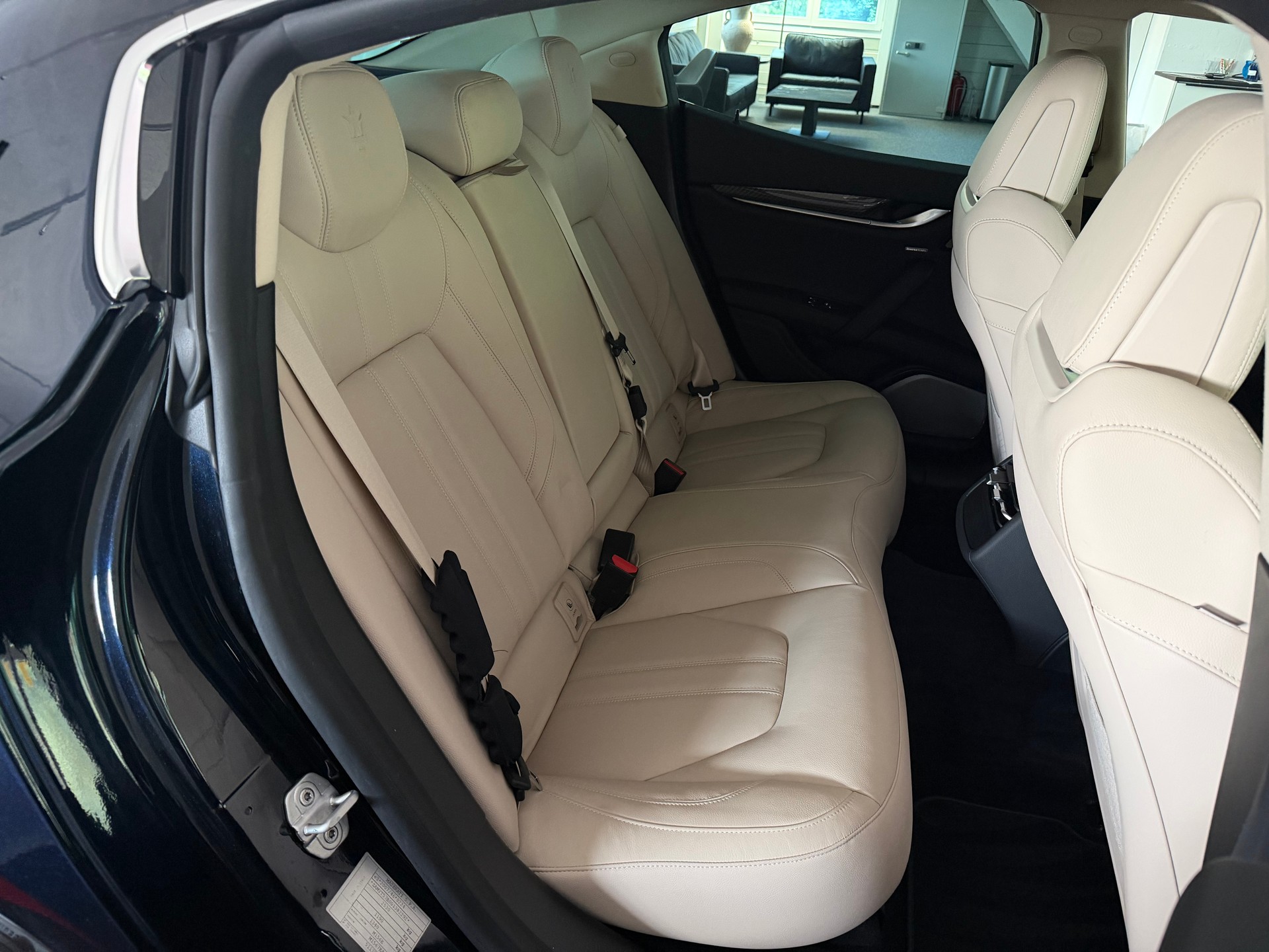 MASERATI Ghibli S Q4 3.0 Modena-image-13