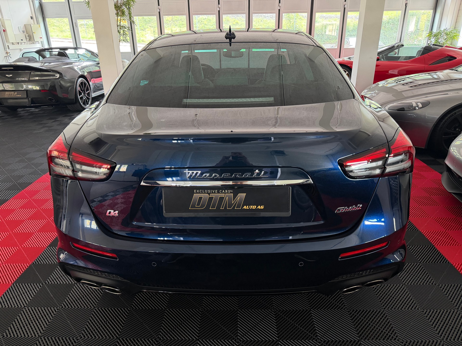 MASERATI Ghibli S Q4 3.0 Modena-image-3