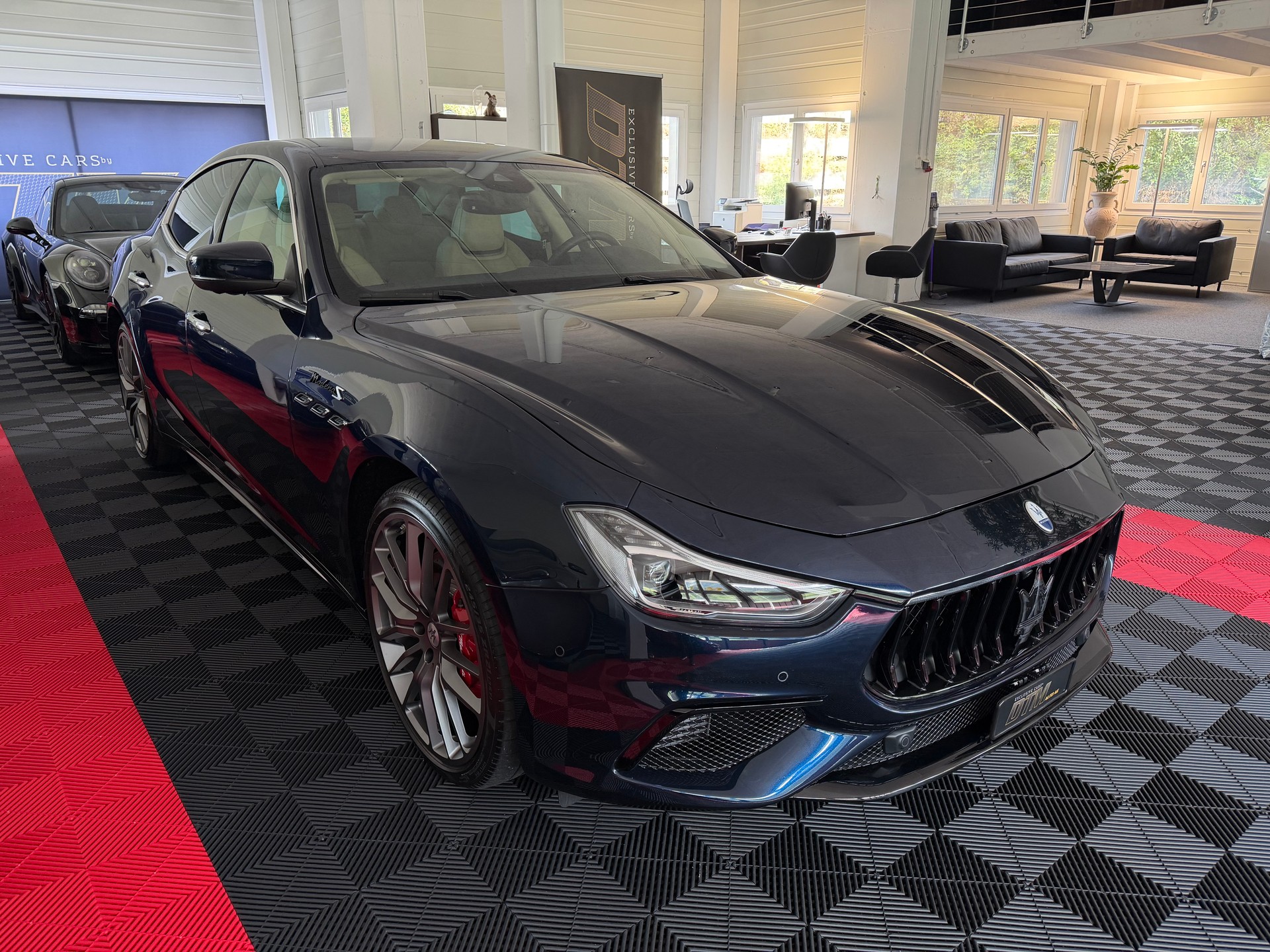 MASERATI Ghibli S Q4 3.0 Modena-image-5