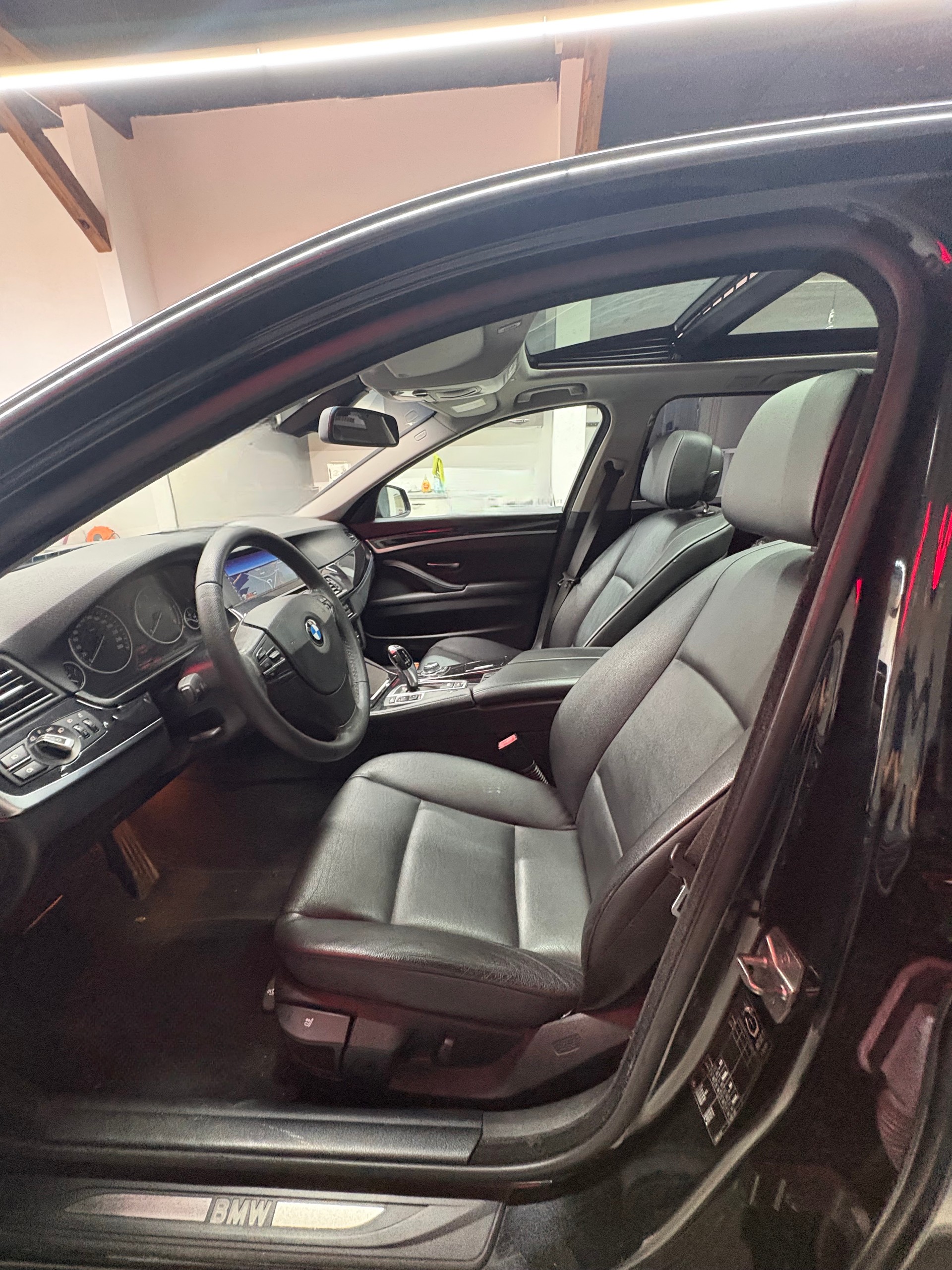 BMW 520d Touring Steptronic-image-7
