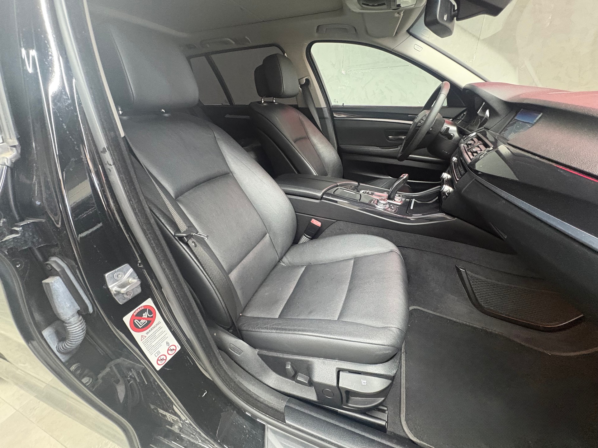 BMW 520d Touring Steptronic-image-9