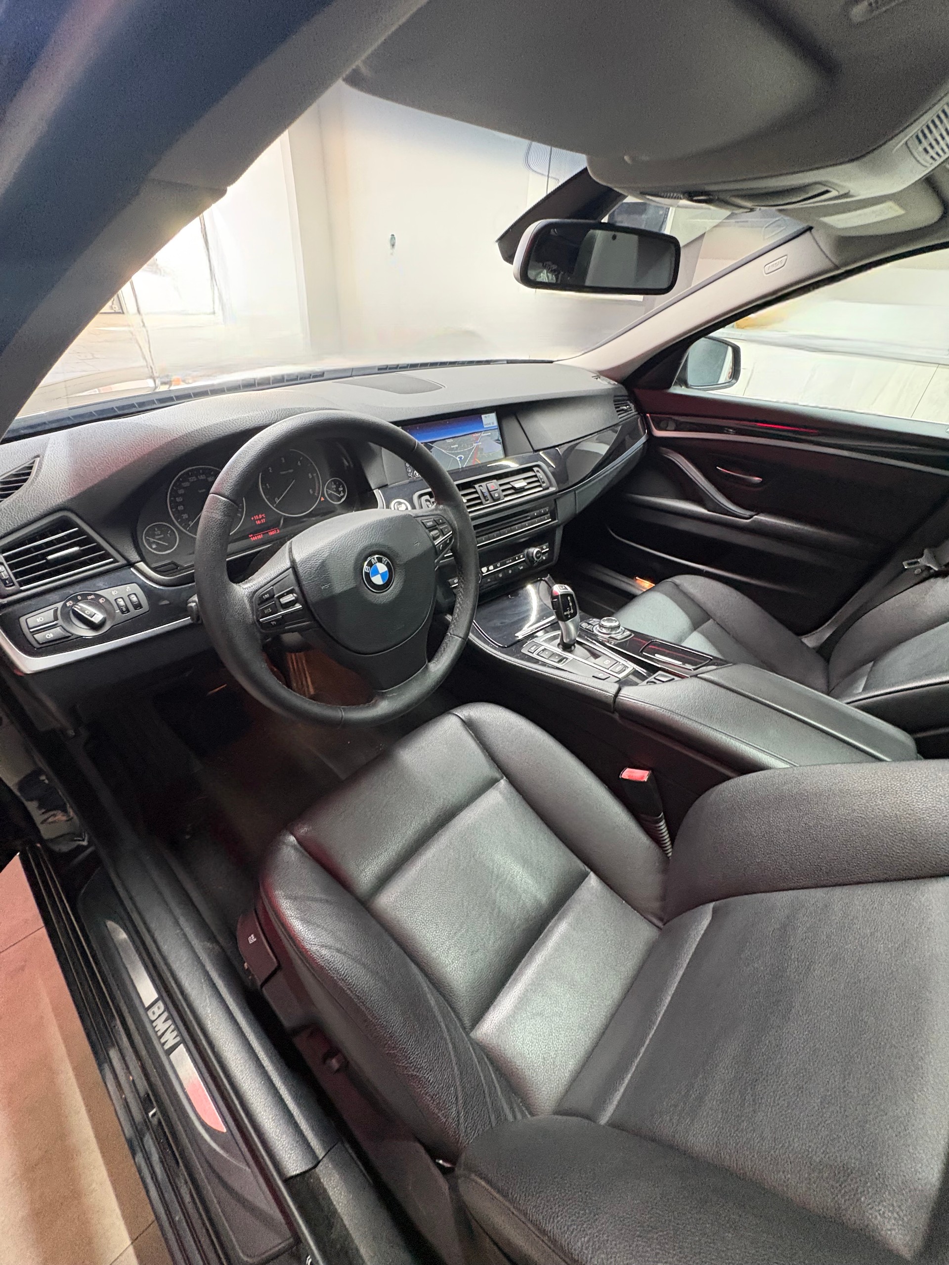 BMW 520d Touring Steptronic-image-8