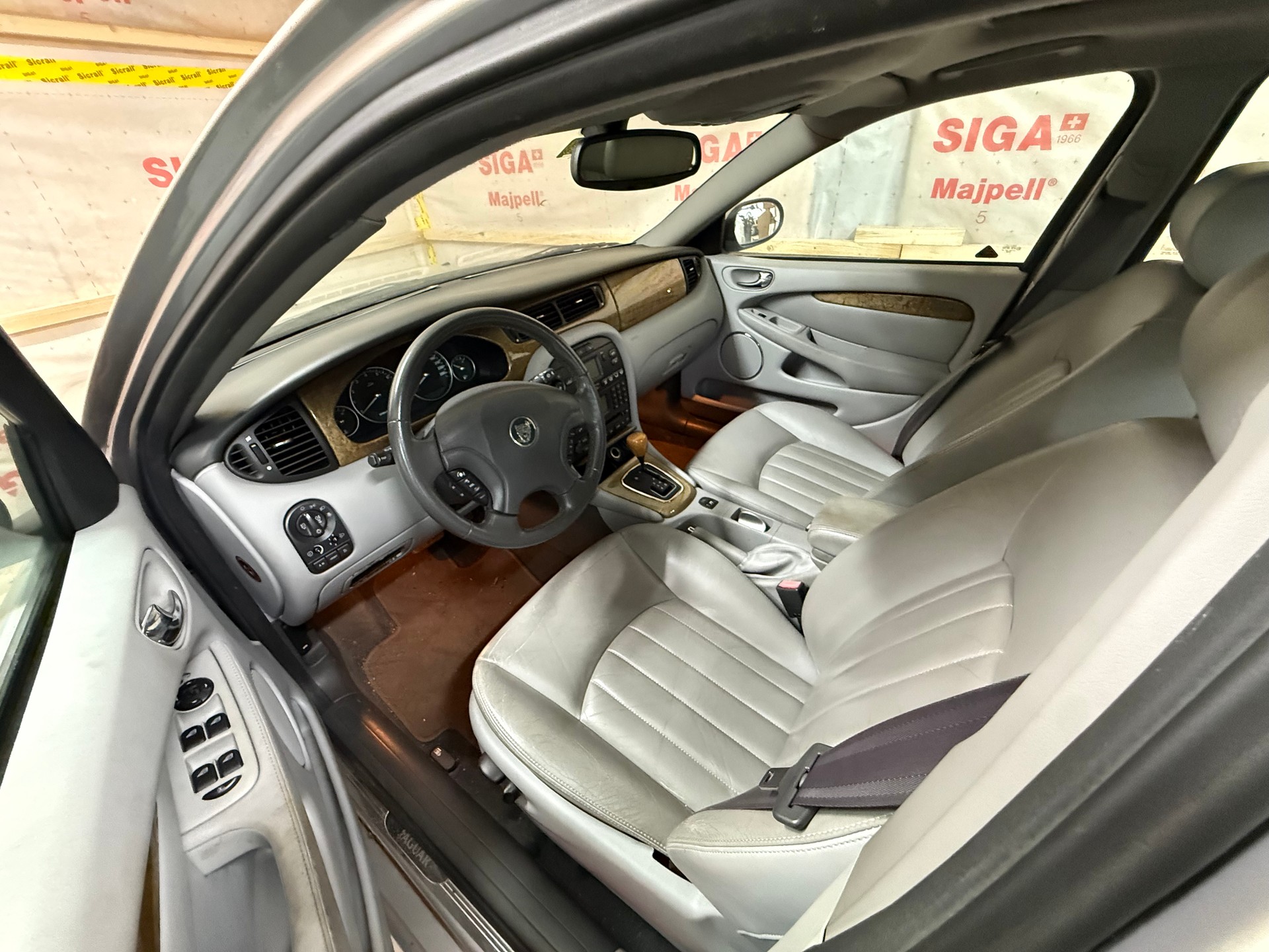 JAGUAR X-Type 2.5 V6 Traction4 Executive-image-4