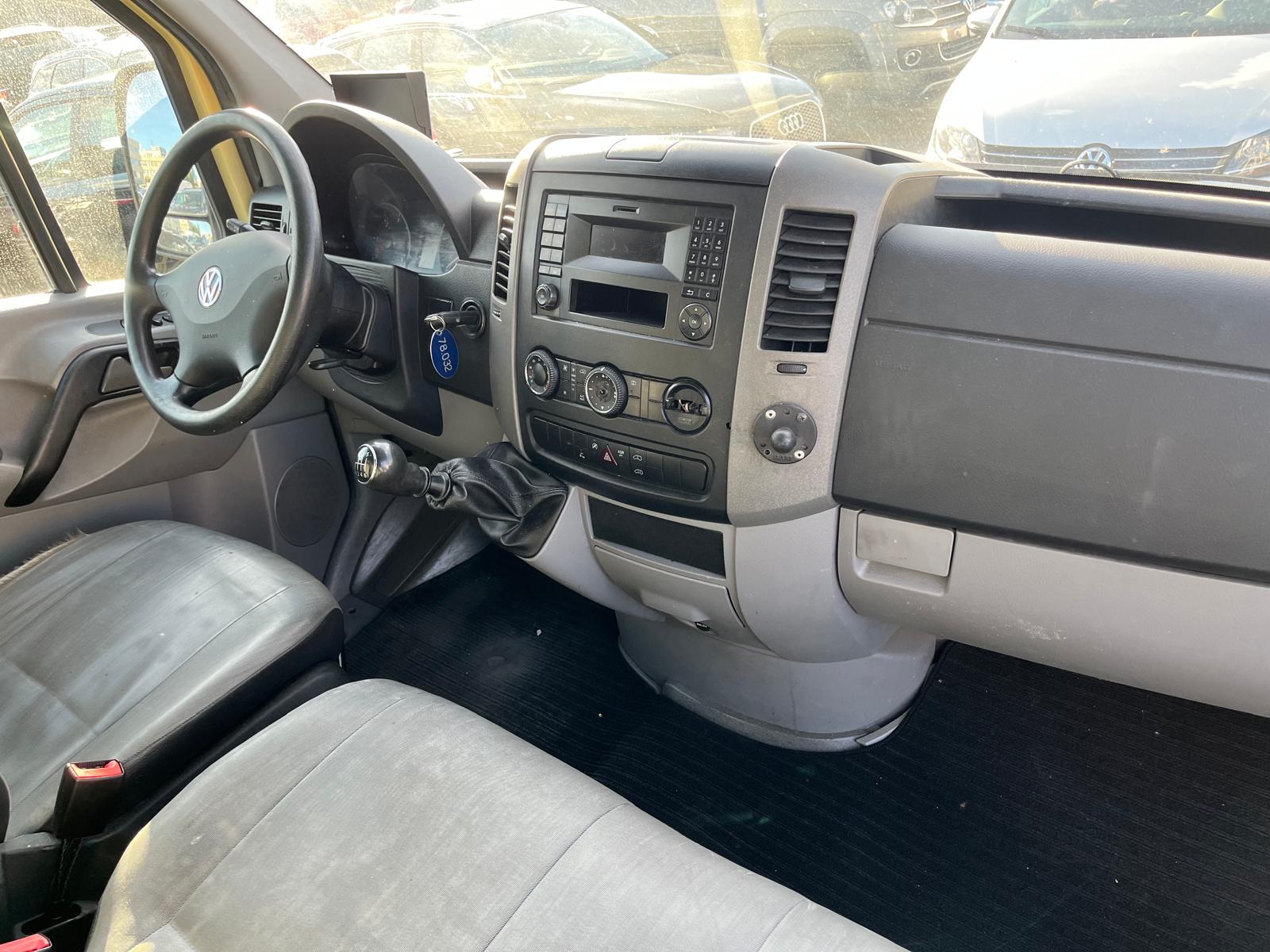 VW Crafter 35 2.0 TDI Entry-image-9