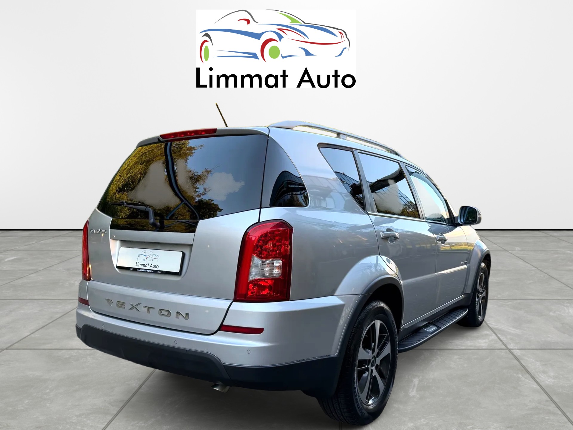 KGM-SsangYong Rexton RX200 e-XDi Sapphire 4WD Automatic-image-5