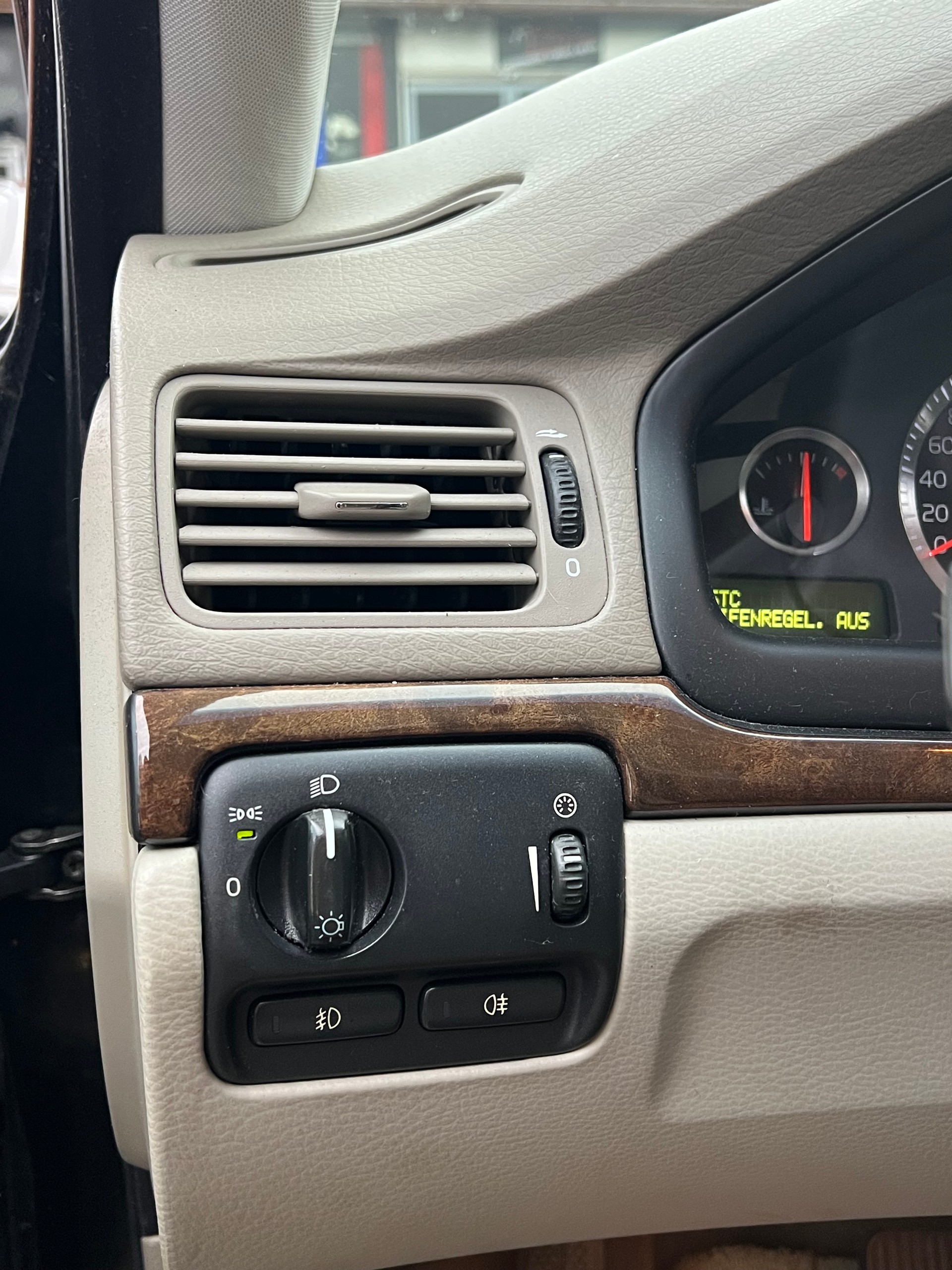 VOLVO S80 T6 Executive A-image-12