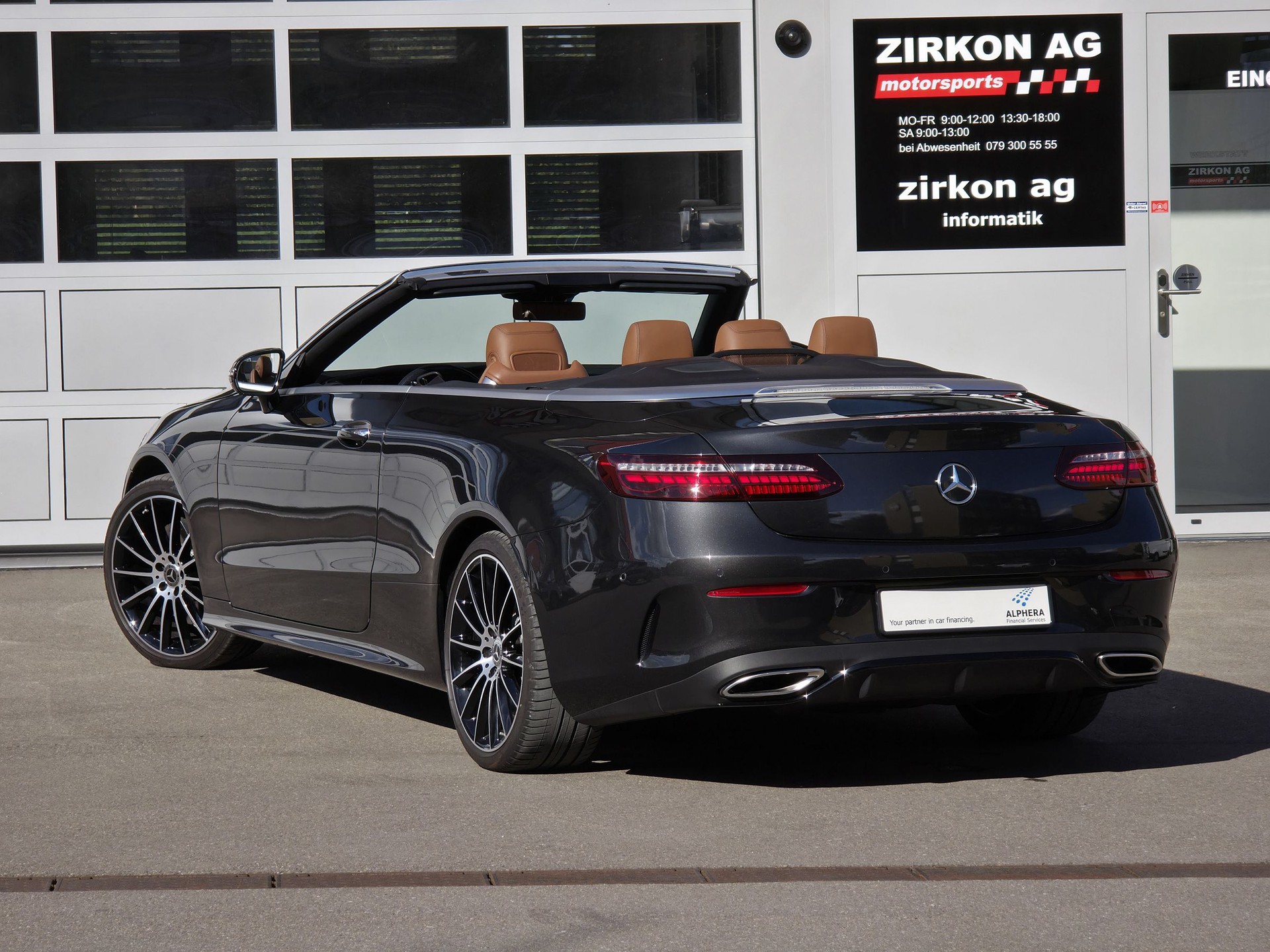 MERCEDES-BENZ E 450 Cabriolet 4Matic AMG Line 9G-Tronic-image-15