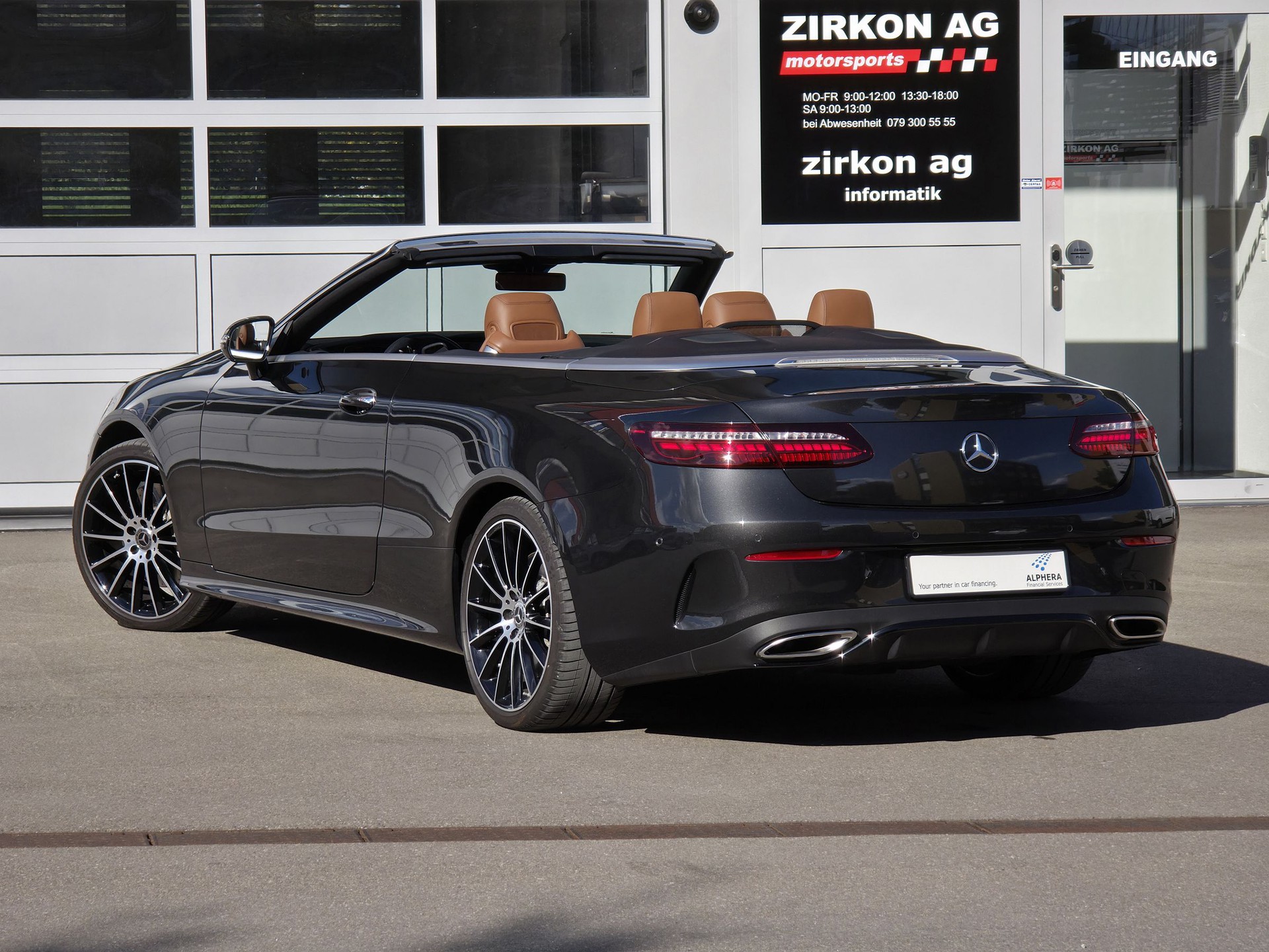 MERCEDES-BENZ E 450 Cabriolet 4Matic AMG Line 9G-Tronic-image-17
