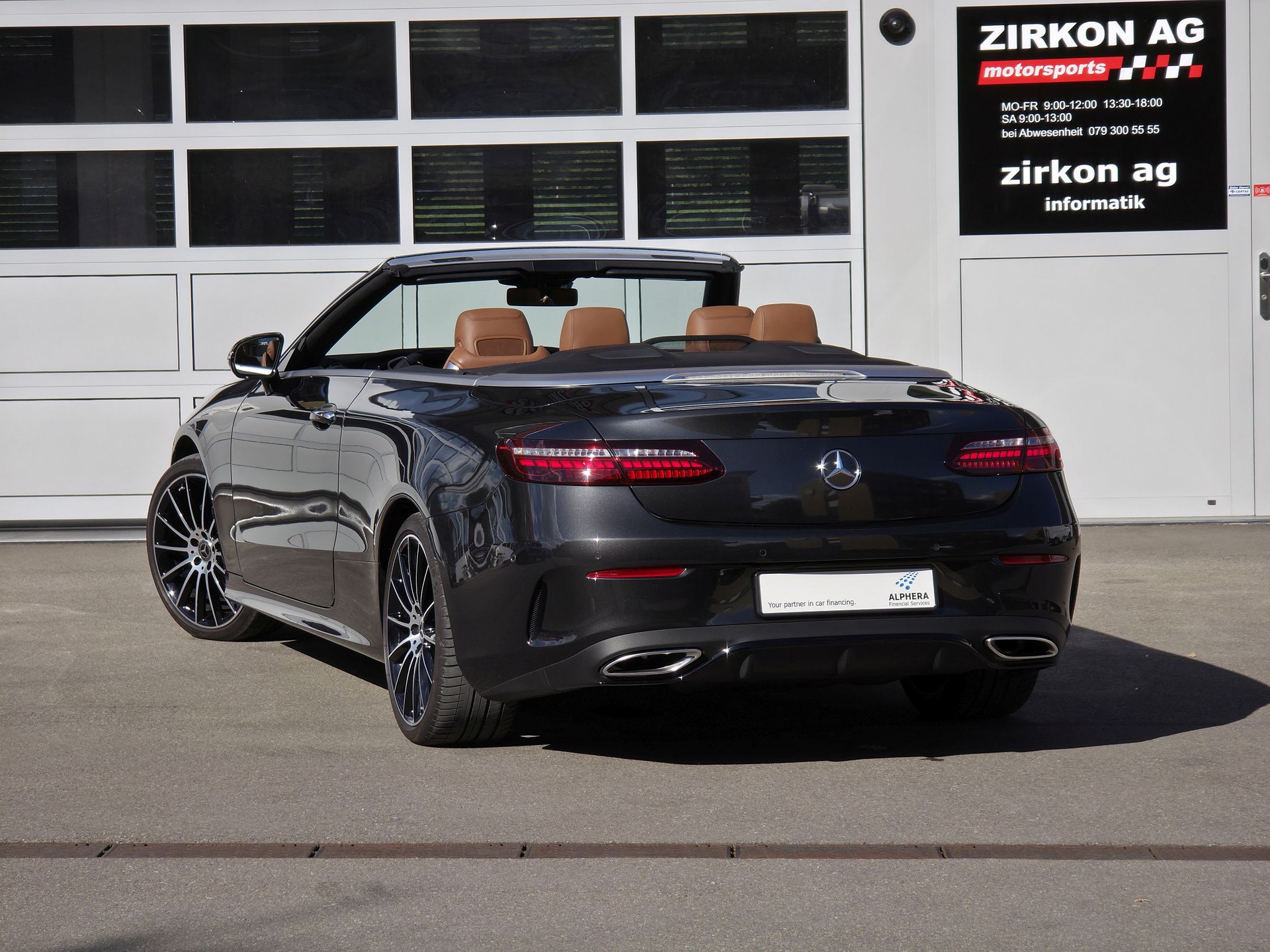 MERCEDES-BENZ E 450 Cabriolet 4Matic AMG Line 9G-Tronic-image-13