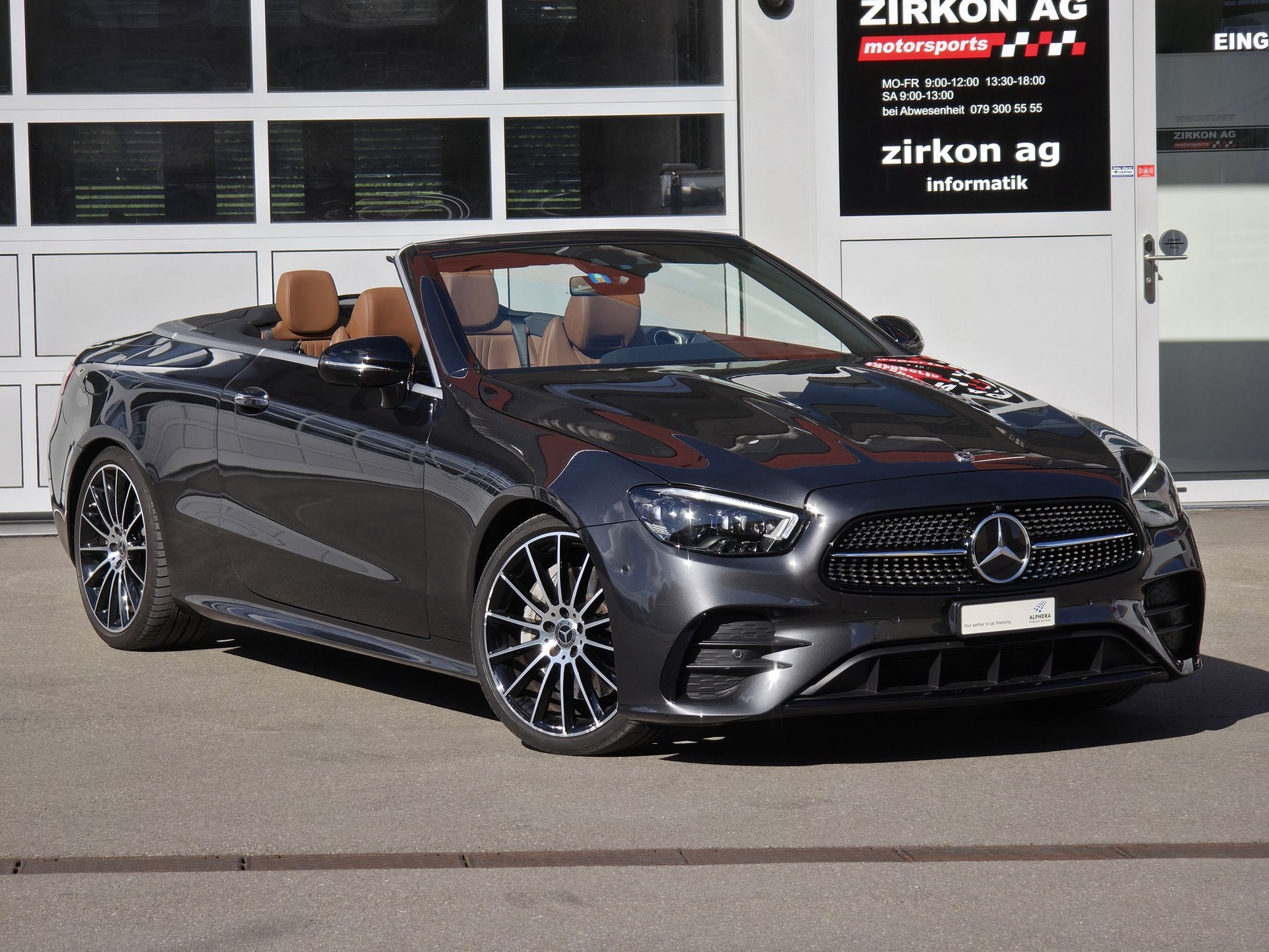 MERCEDES-BENZ E 450 Cabriolet 4Matic AMG Line 9G-Tronic-image-5