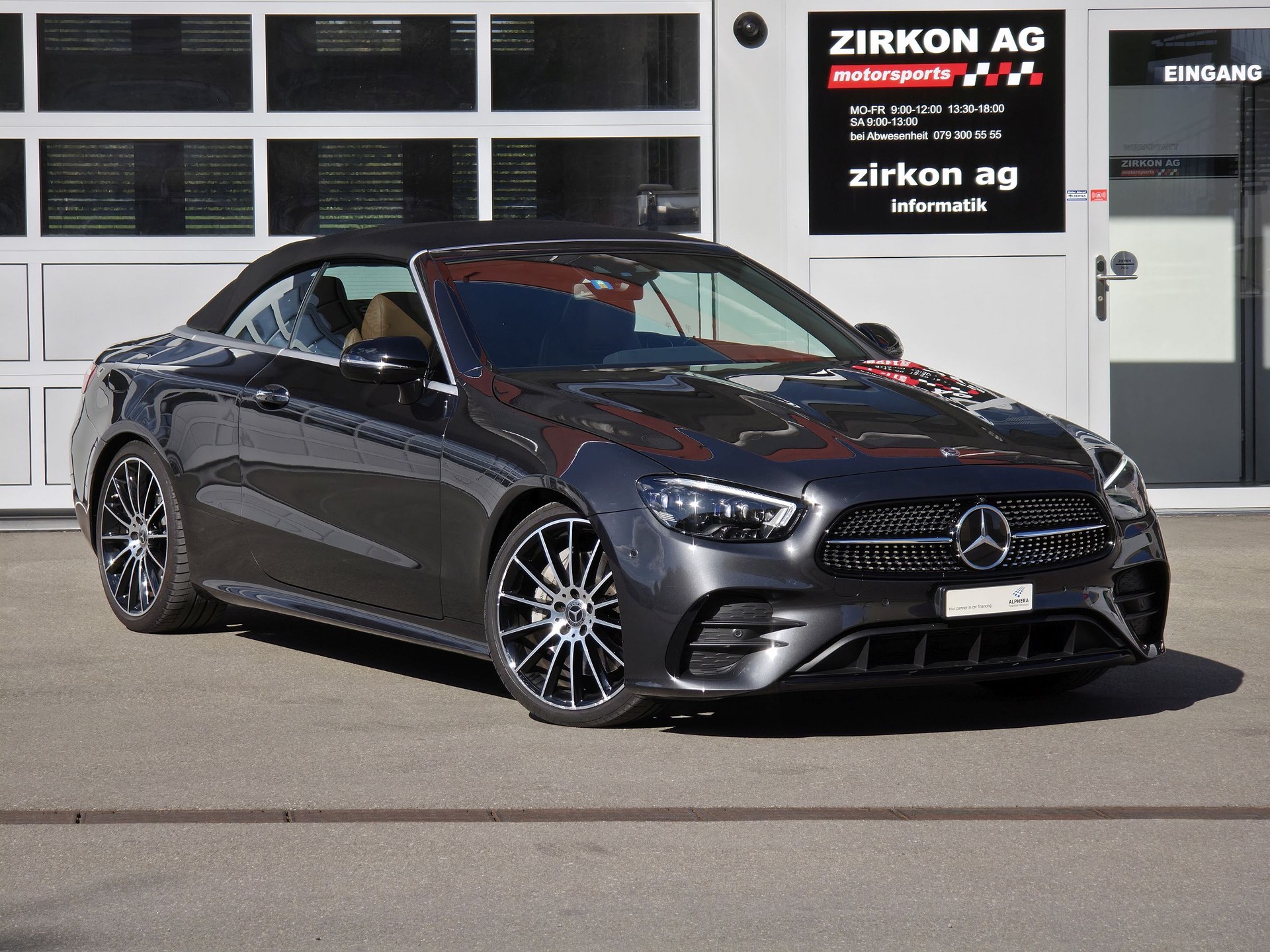 MERCEDES-BENZ E 450 Cabriolet 4Matic AMG Line 9G-Tronic-image-4