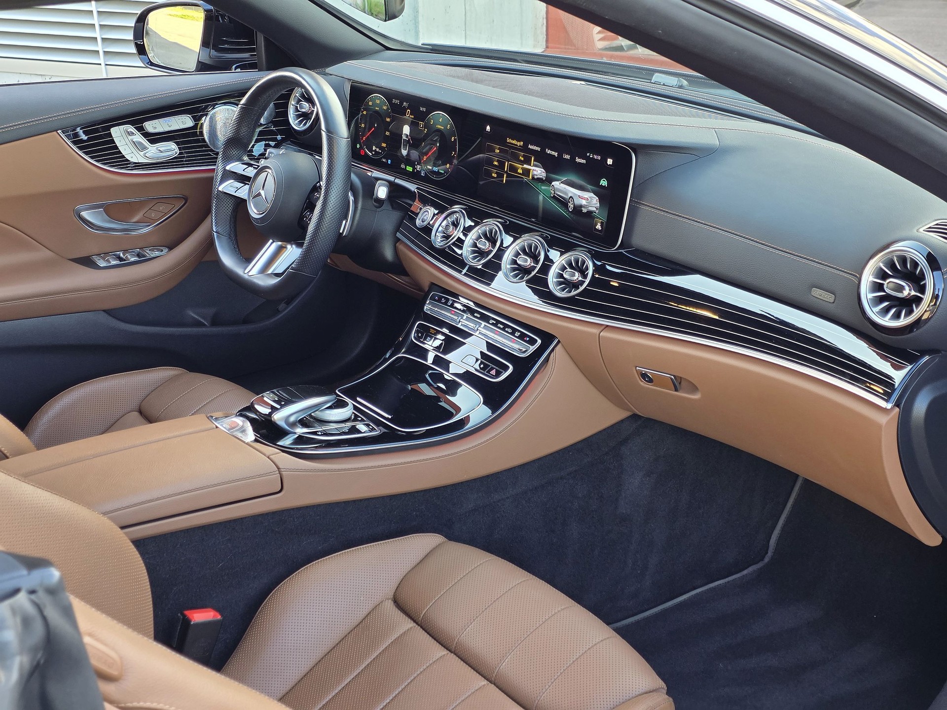 MERCEDES-BENZ E 450 Cabriolet 4Matic AMG Line 9G-Tronic-image-22