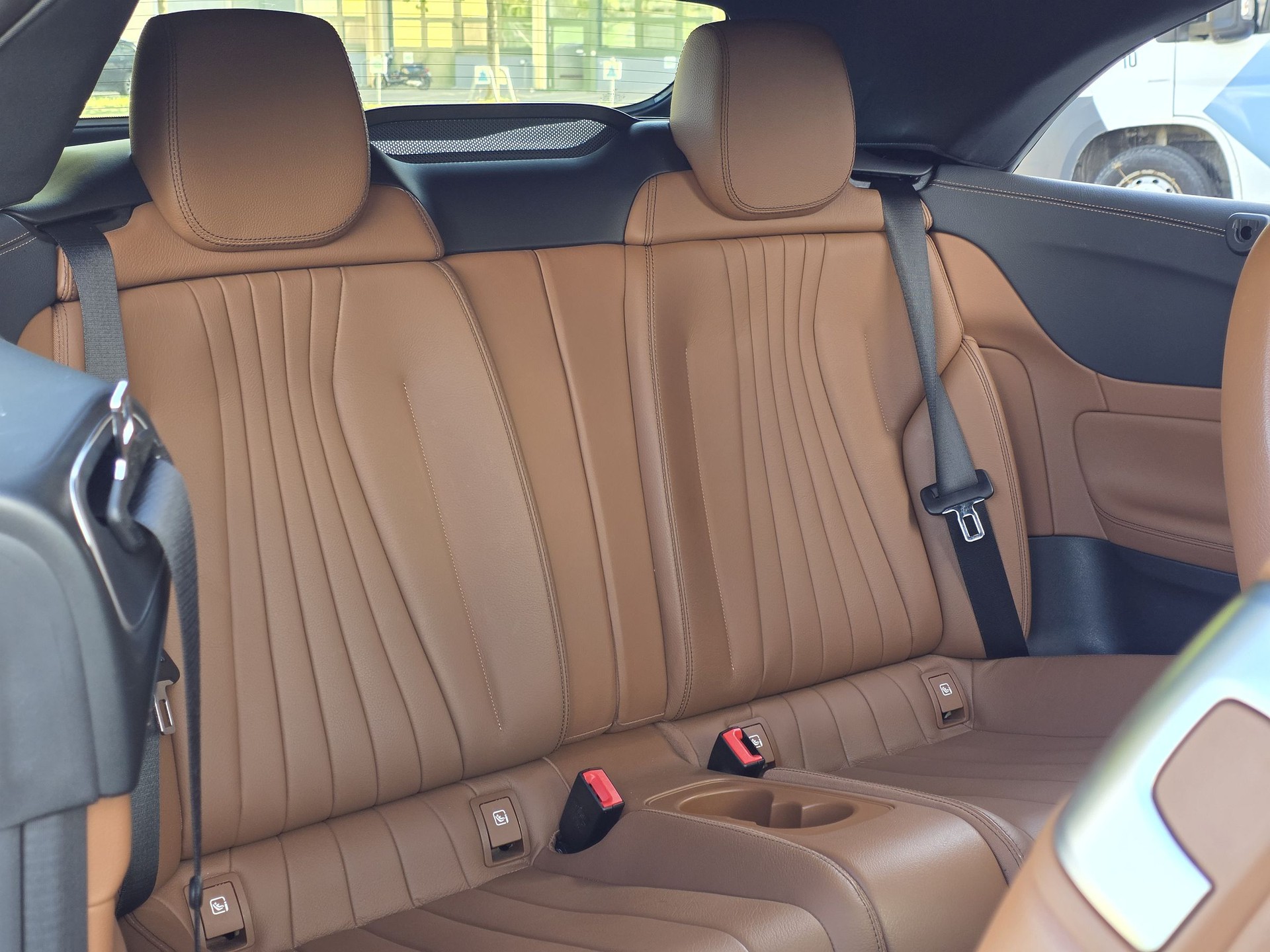 MERCEDES-BENZ E 450 Cabriolet 4Matic AMG Line 9G-Tronic-image-26