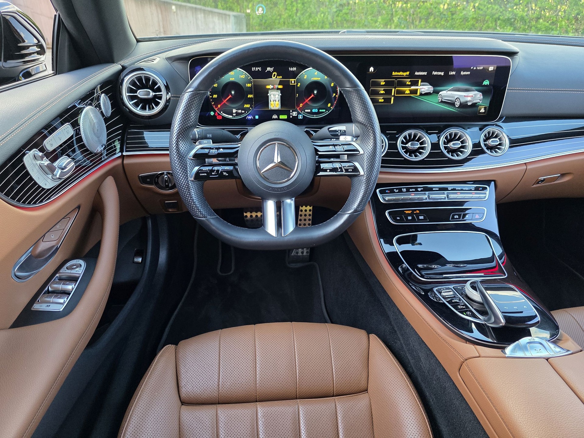 MERCEDES-BENZ E 450 Cabriolet 4Matic AMG Line 9G-Tronic-image-19